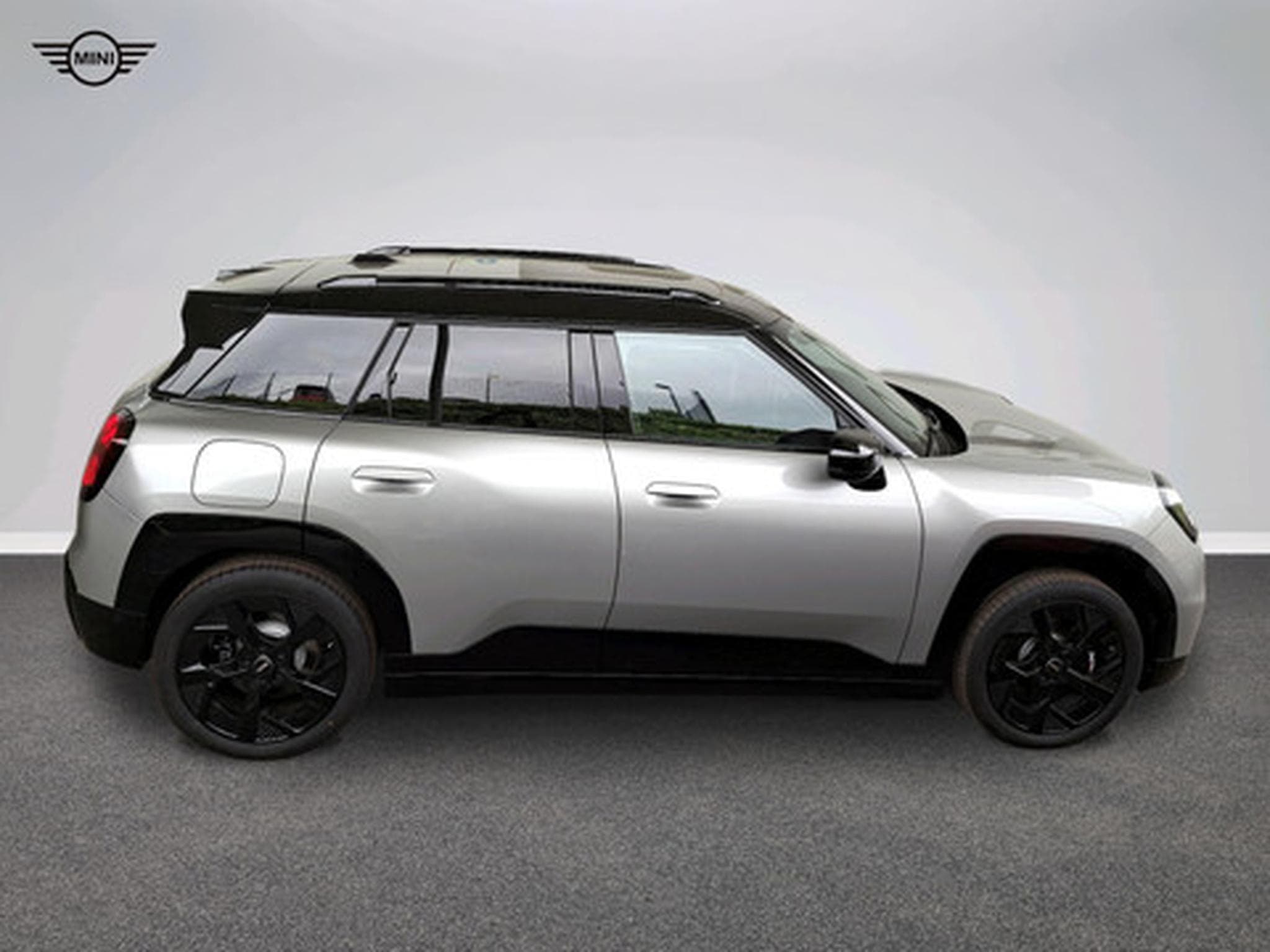 Mini Aceman (2025) - Foto 15