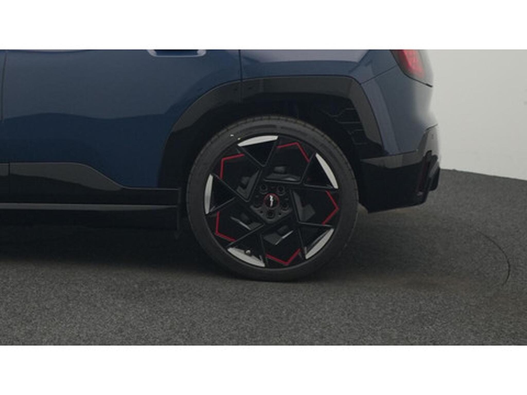 Mini Aceman (2025) - Foto 15