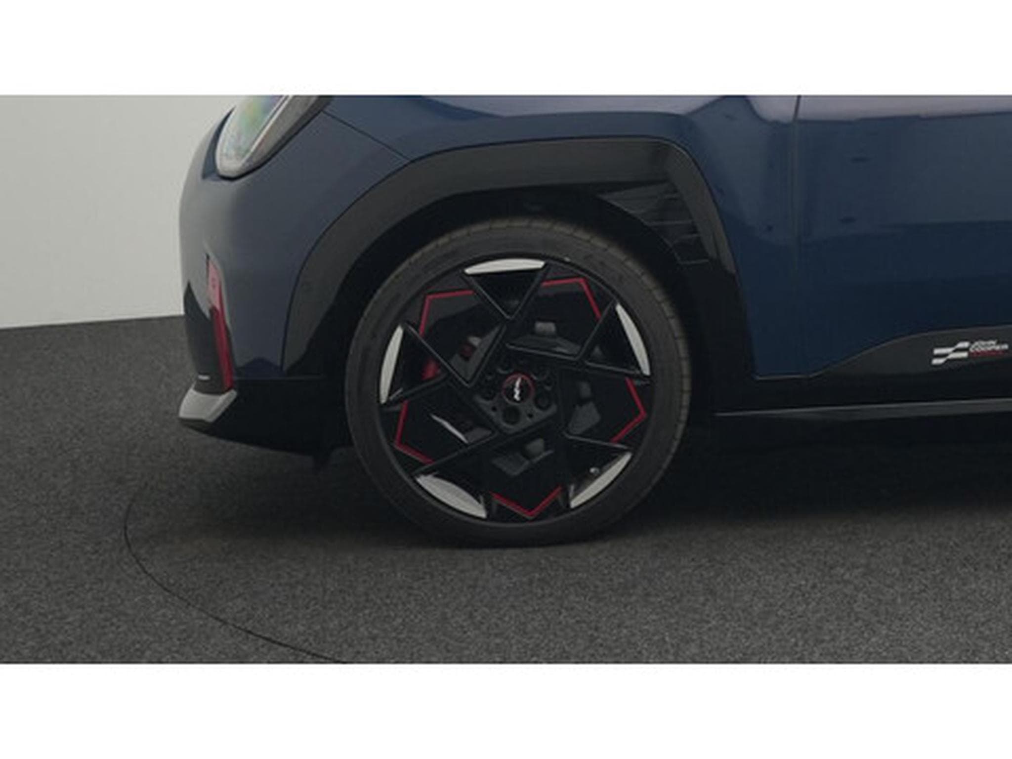 Mini Aceman (2025) - Foto 16