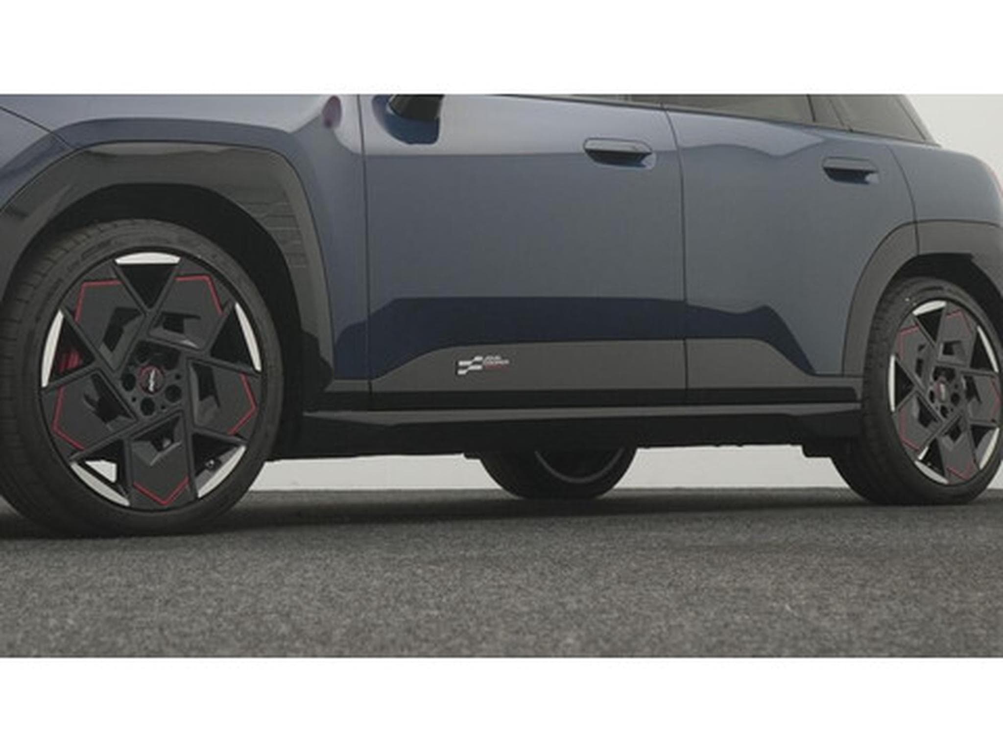 Mini Aceman (2025) - Foto 23