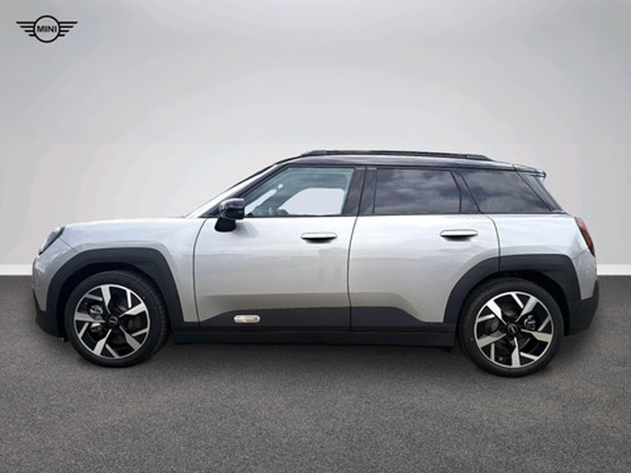 Mini Aceman (2025) - Foto 13