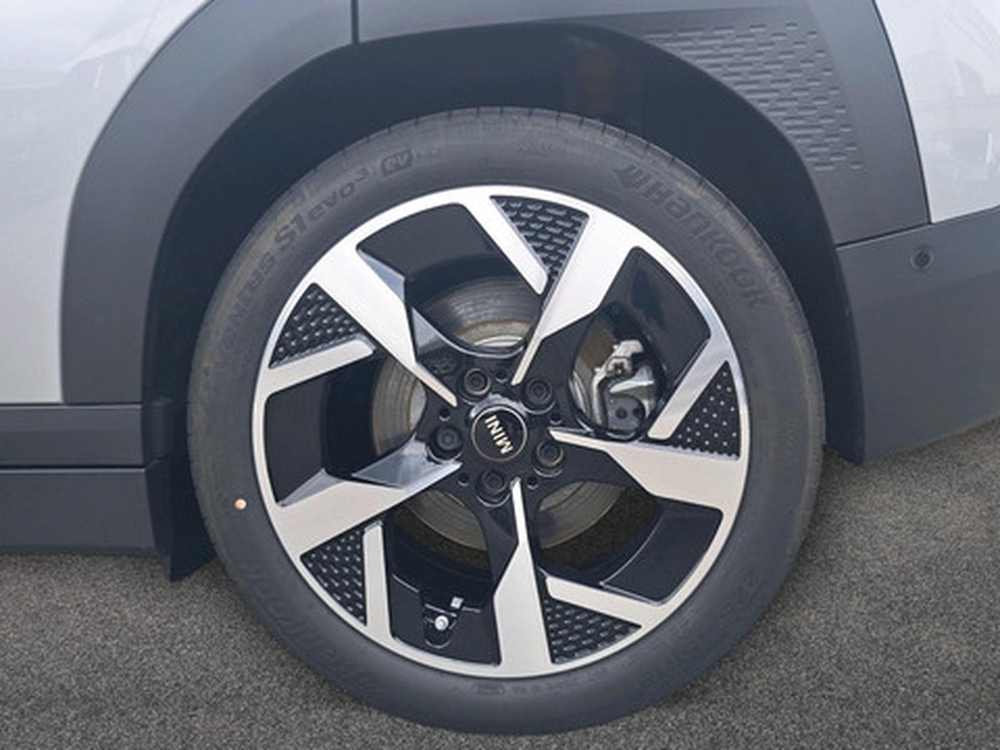 Mini Aceman (2025) - Foto 28