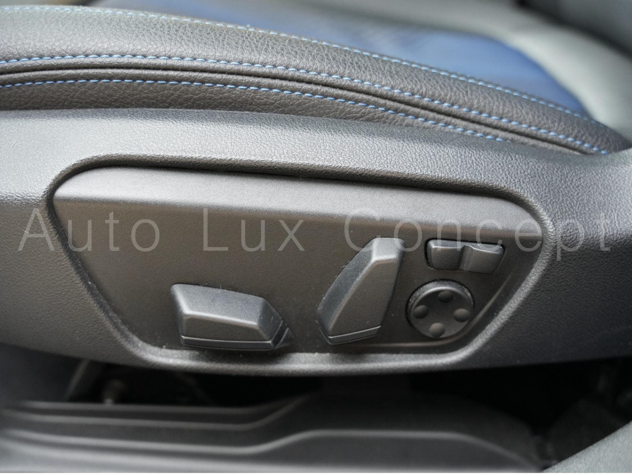 BMW M135 i xDrive (2019) - Photo 18