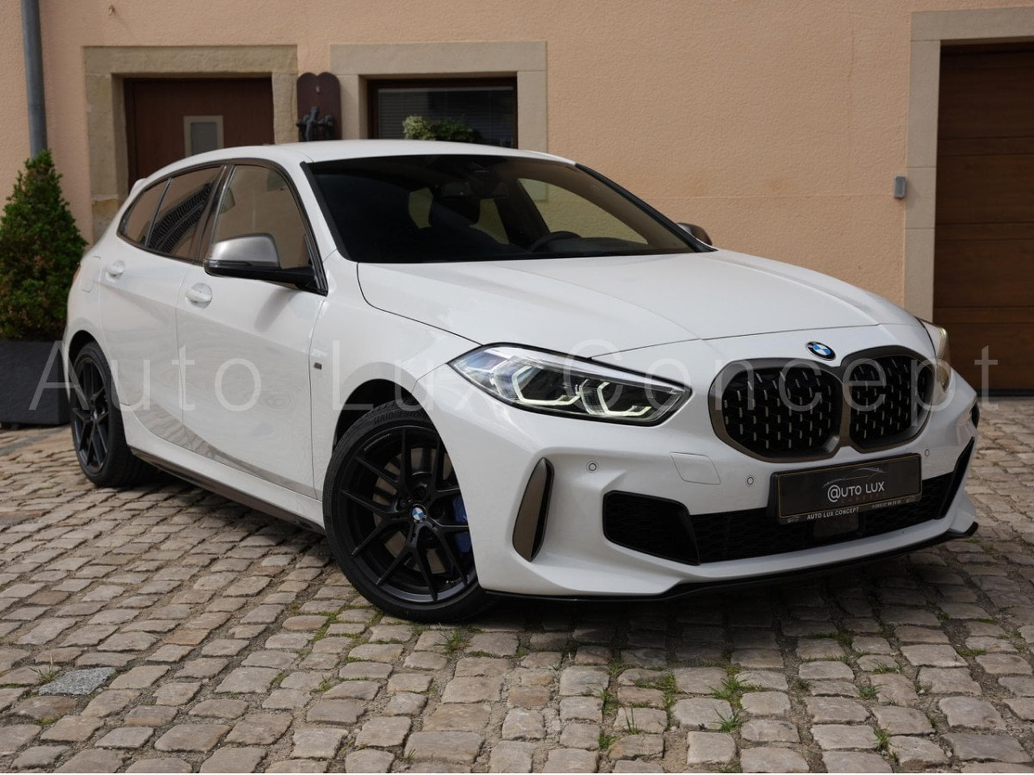 BMW M135 i xDrive (2019) - Photo 2