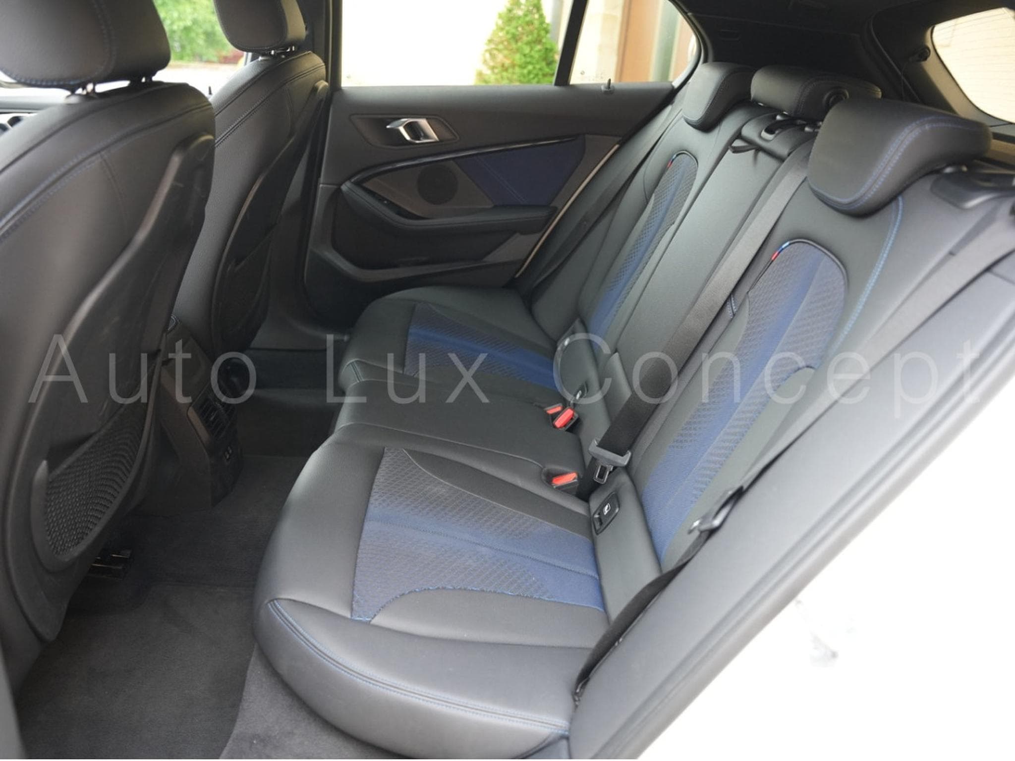 BMW M135 i xDrive (2019) - Photo 8