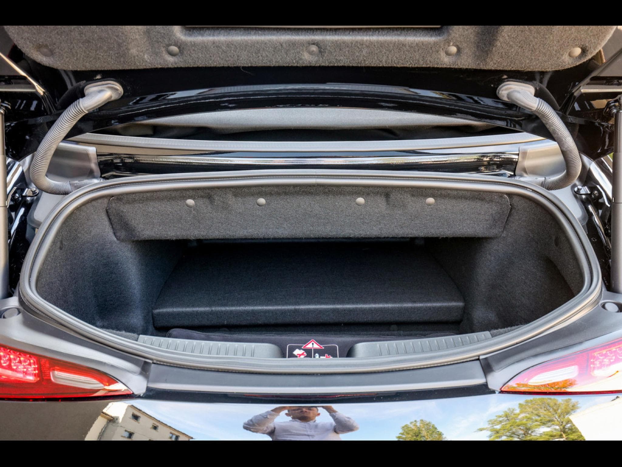 Mercedes SL 63 AMG ROADSTER 4MATIC+ - OBSIDIAN BLACK METALLIC (2023) - Photo 19