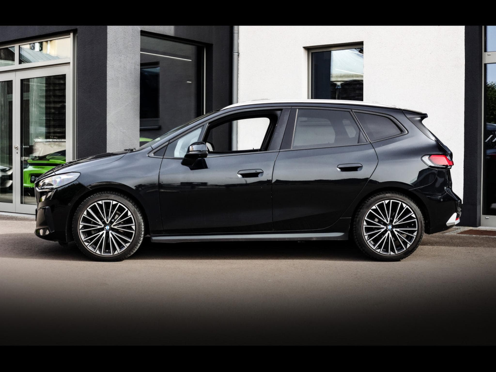 BMW 220 i°PACK INNOVATION (2023) - Photo 2