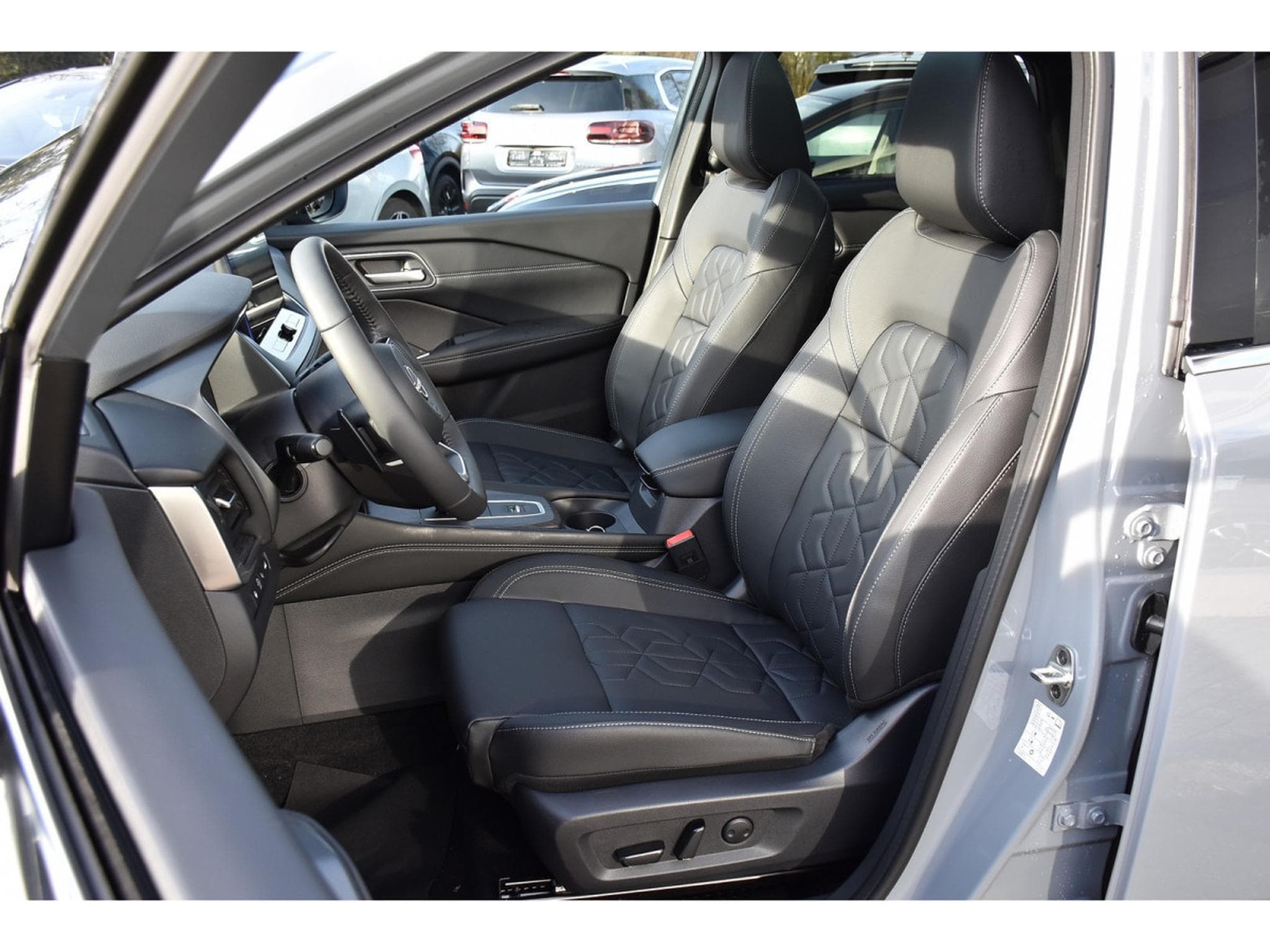 Nissan Qashqai 1.3 DIG-T MHEV Tekna Xtronic CUIR MEMO BOSE PANO NEUF (2025) - Foto 6