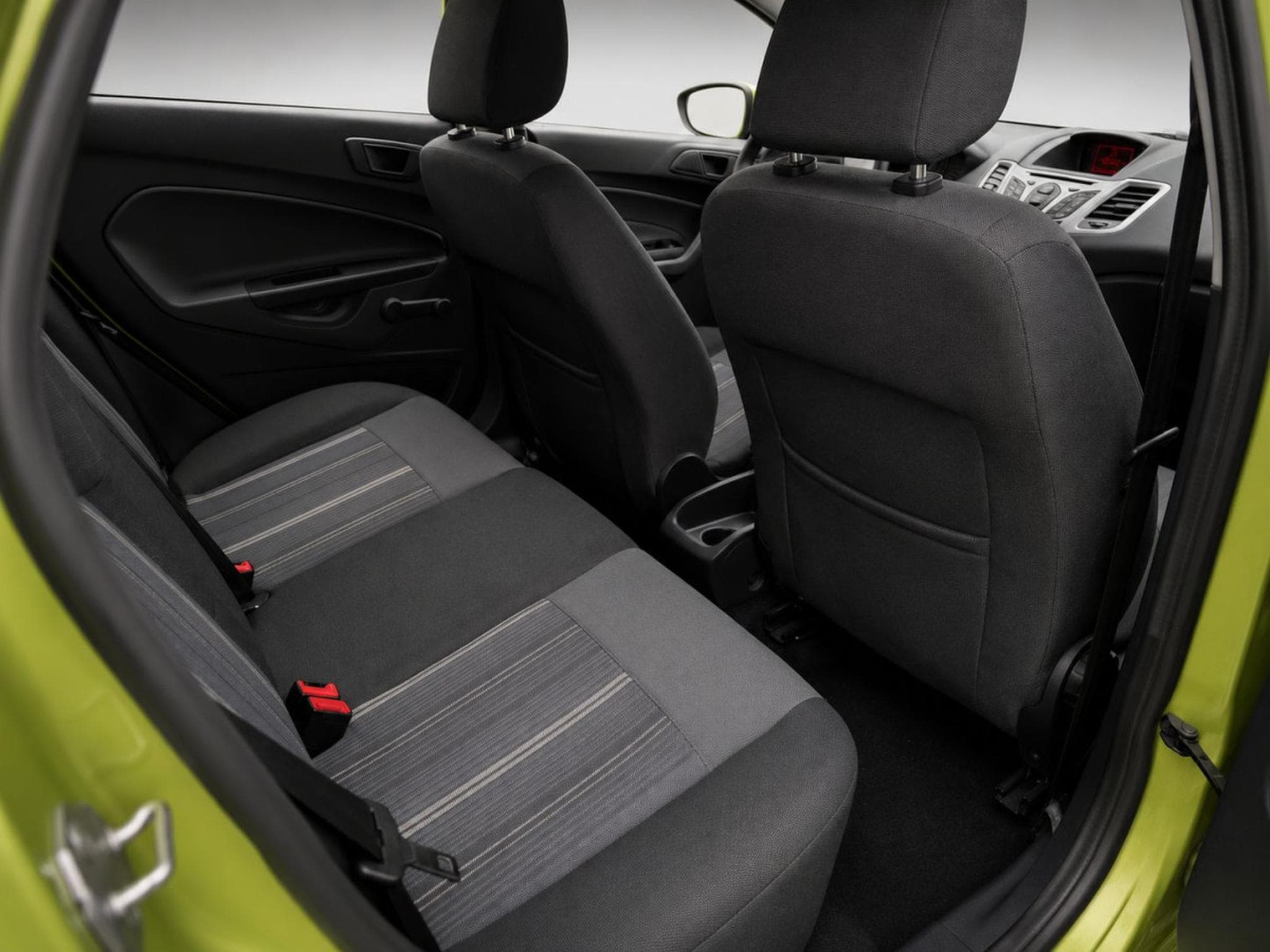 Ford Fiesta 1.6 Tdci 90 Trend (2009) - Photo 4