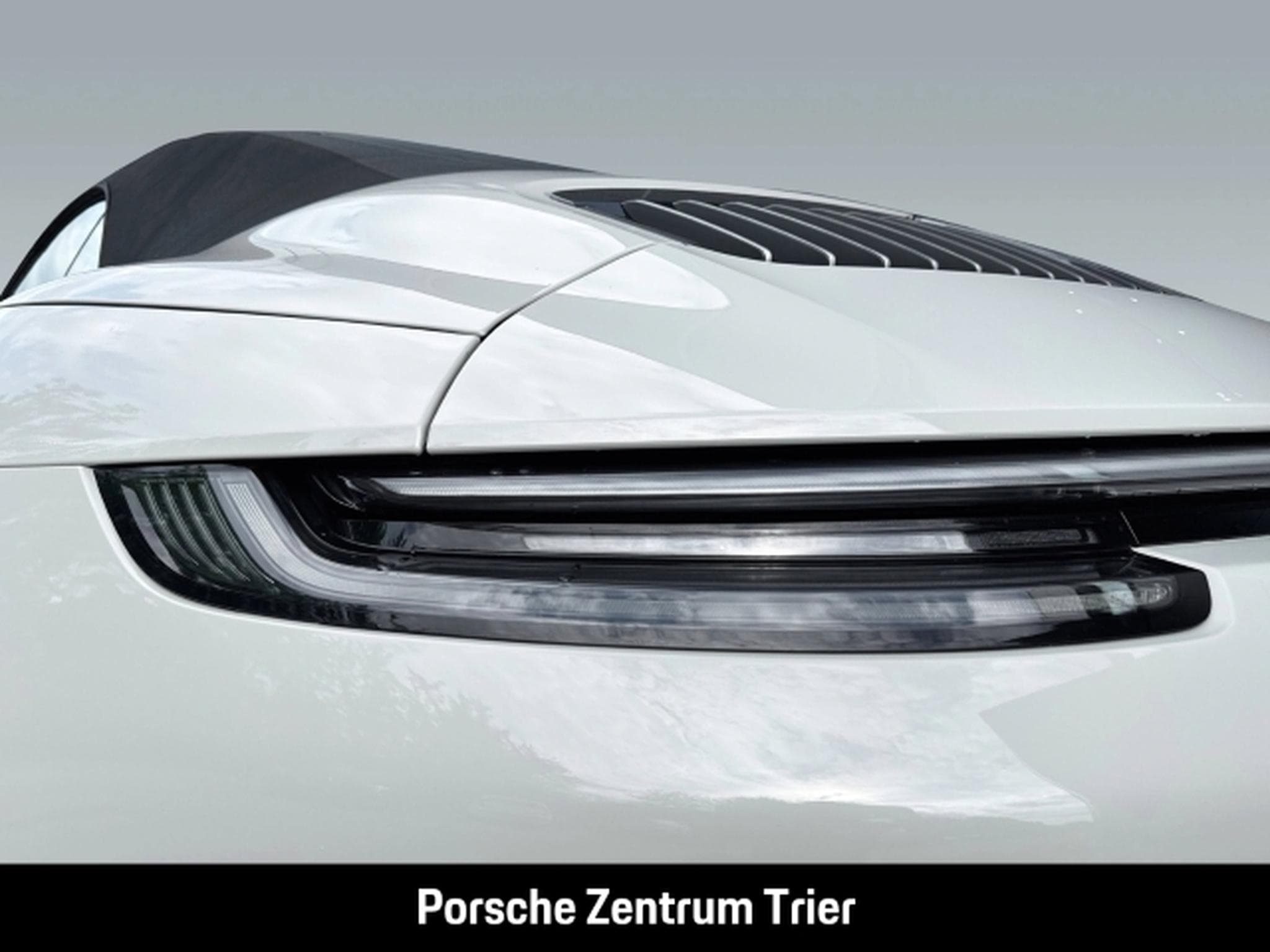 Porsche 992 (911) Carrera 4S Cabriolet (2023) - Photo 12