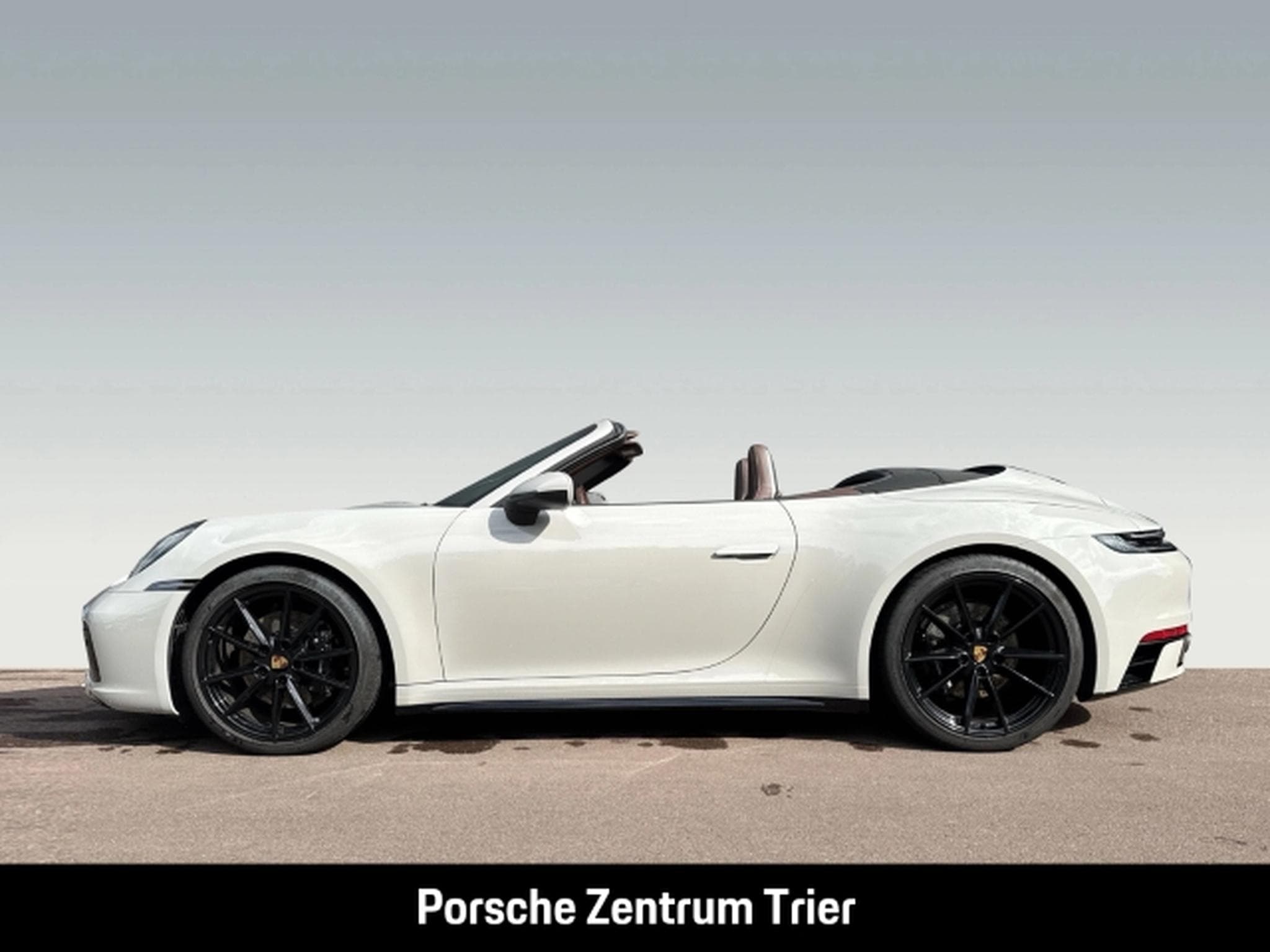 Porsche 992 (911) Carrera 4S Cabriolet (2023) - Photo 2