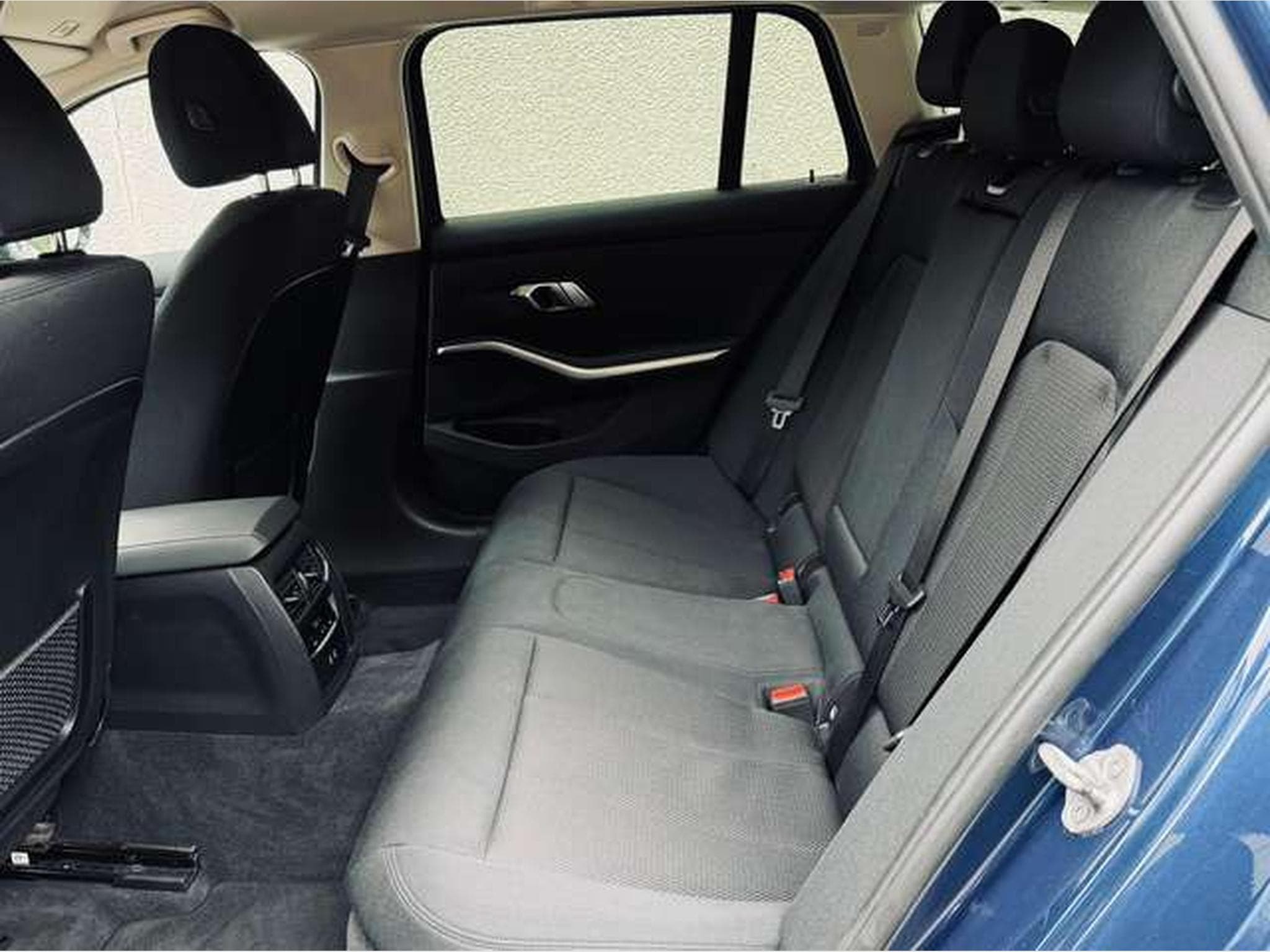 BMW 318 Touring 318 dA MHEV (2023) - Photo 13
