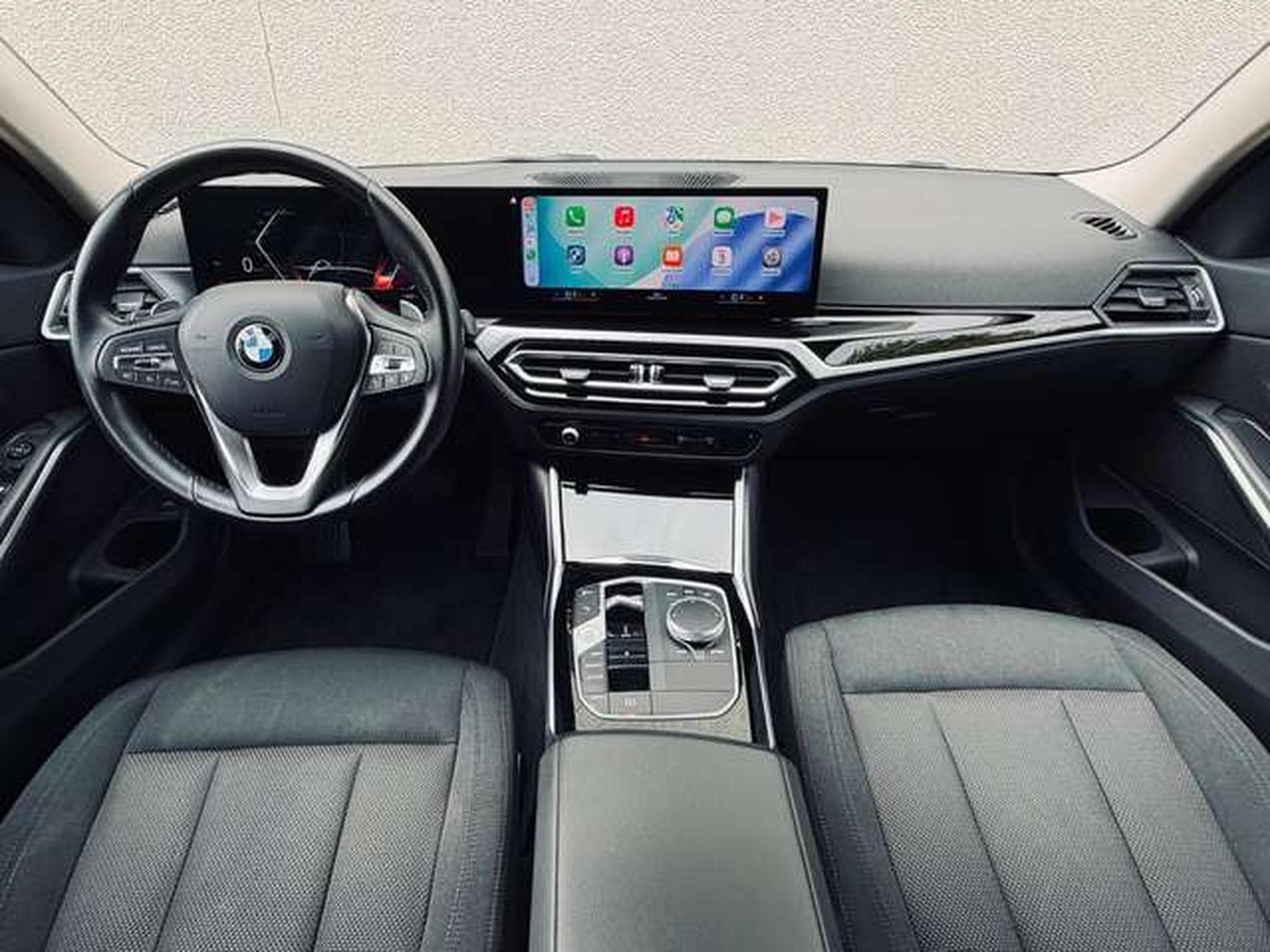 BMW 318 Touring 318 dA MHEV (2023) - Photo 8