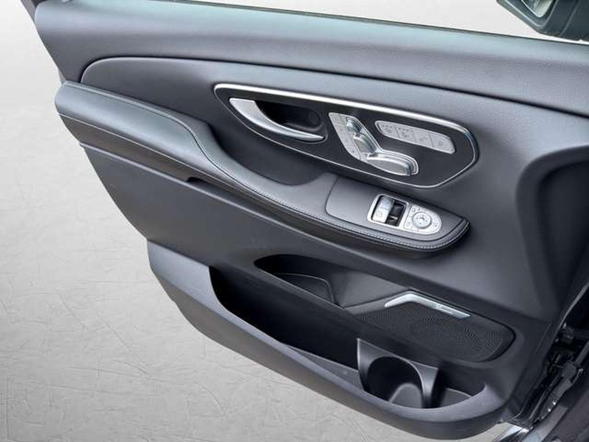 Mercedes V d AMG Line 4MATIC lang Leder AHK Air Night (2023) - Photo 12