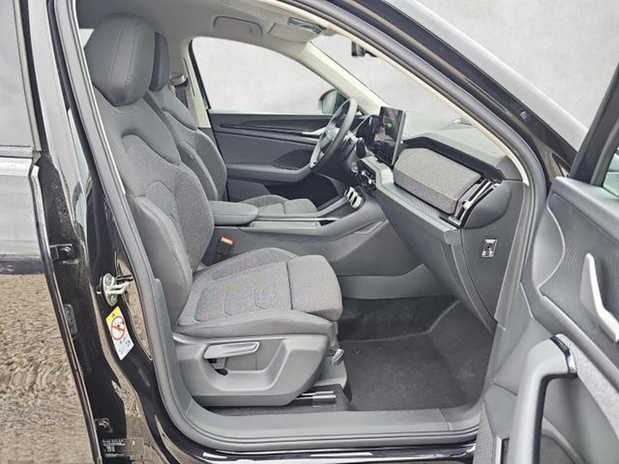 Skoda Kodiaq 1.5 TSI mHEV 110 kW Selection (2026) - Photo 10