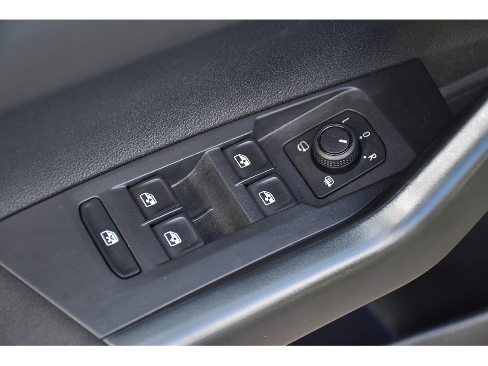 VW Taigo 1.0 TSI Life ACC TRAVEL CAM KEYLESS 1° MAIN (2025) - Foto 20