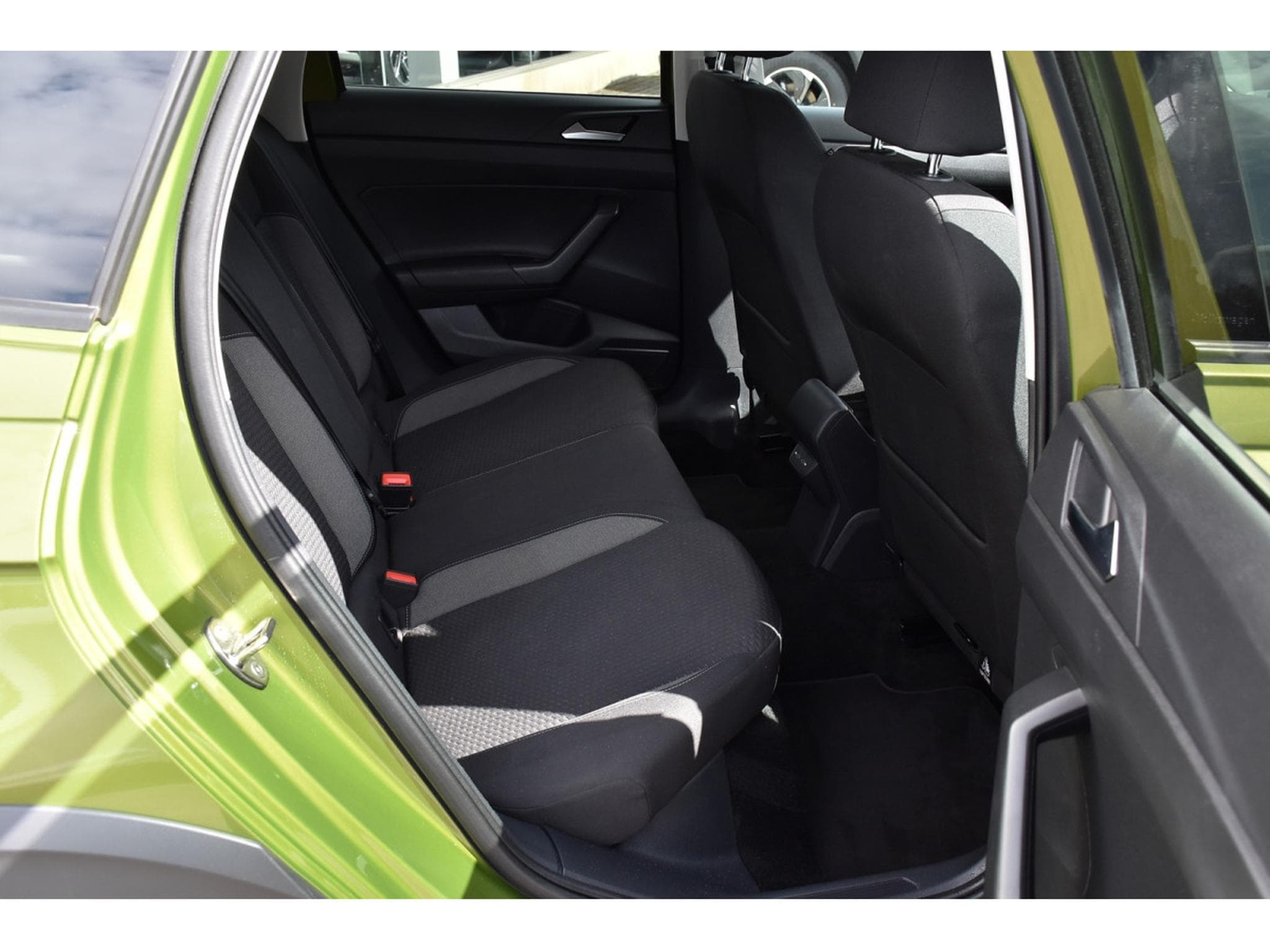 VW Taigo 1.0 TSI Life ACC TRAVEL CAM KEYLESS 1° MAIN (2025) - Foto 8