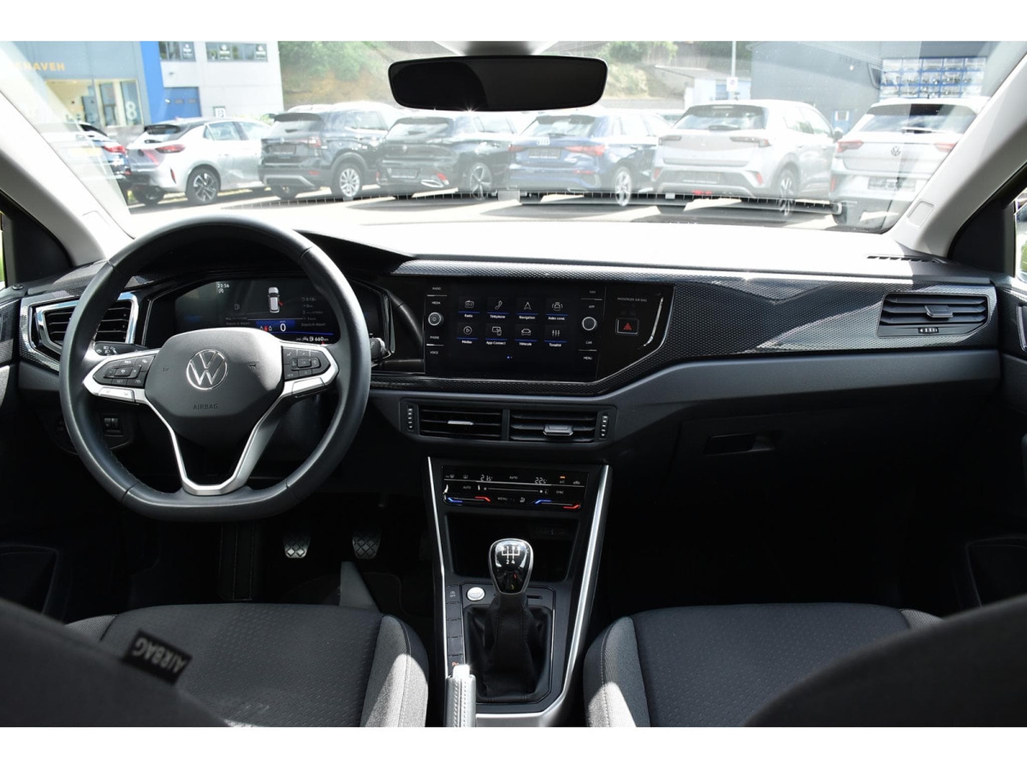 VW Taigo 1.0 TSI Life ACC TRAVEL CAM KEYLESS 1° MAIN (2025) - Foto 9