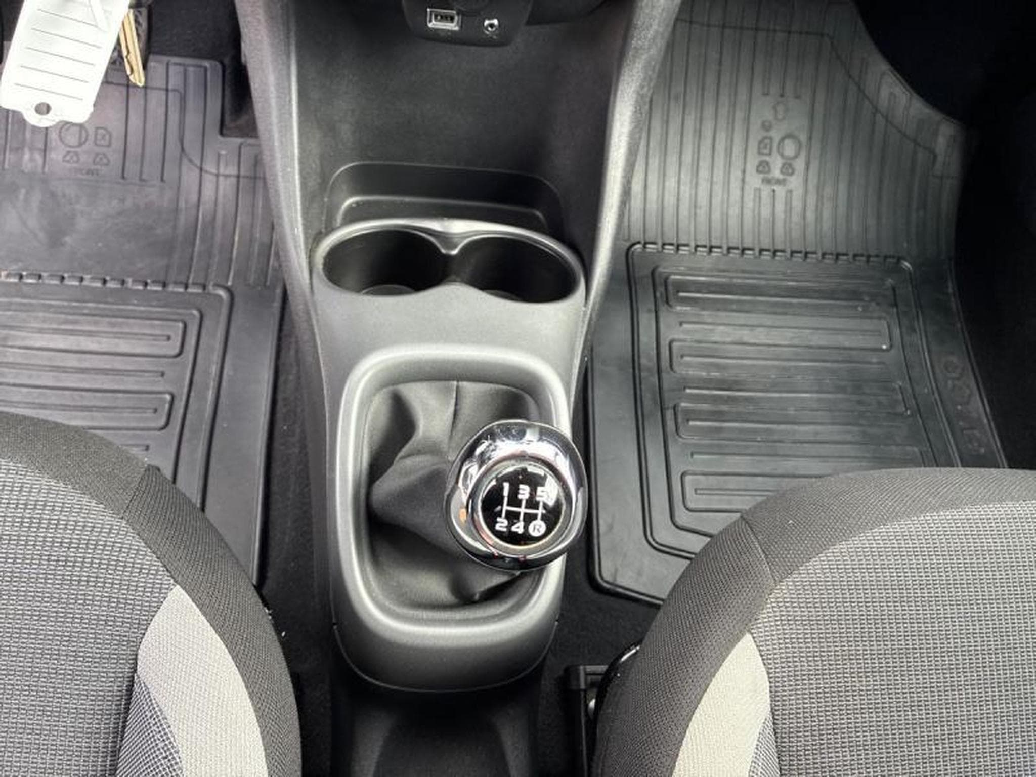 Toyota Aygo II X (2020) - Foto 20