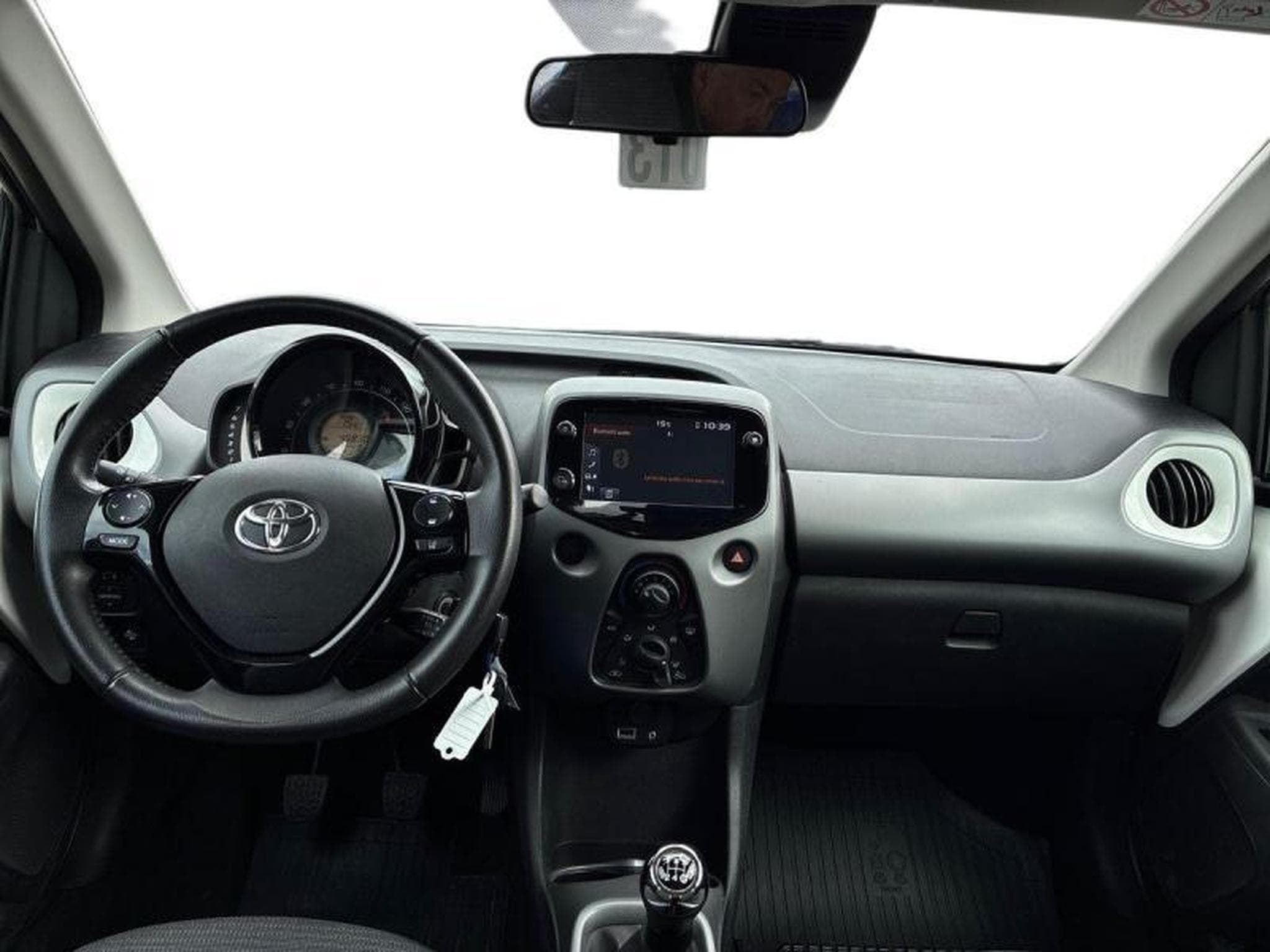 Toyota Aygo II X (2020) - Foto 8