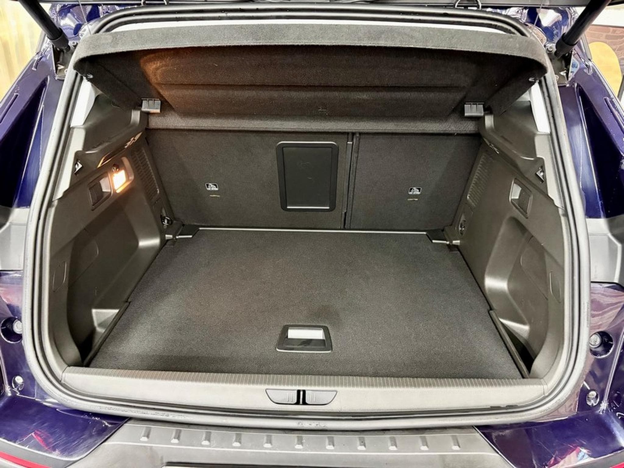 Opel Grandland Grandland X 1.2 131cv Auto Navig/CamAv+Arr/ALU18 (2018) - Photo 7