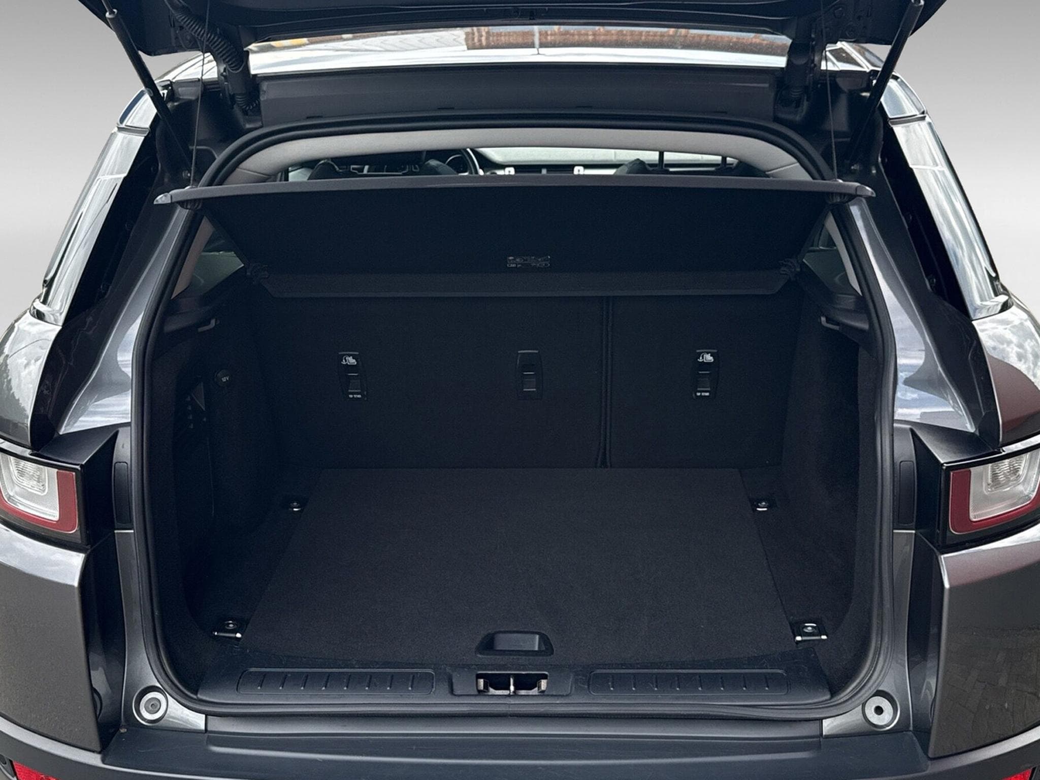 Land-Rover Range Rover Evoque Si4 SE+AHK+Black-Pack+Winter-Paket (2018) - Photo 10