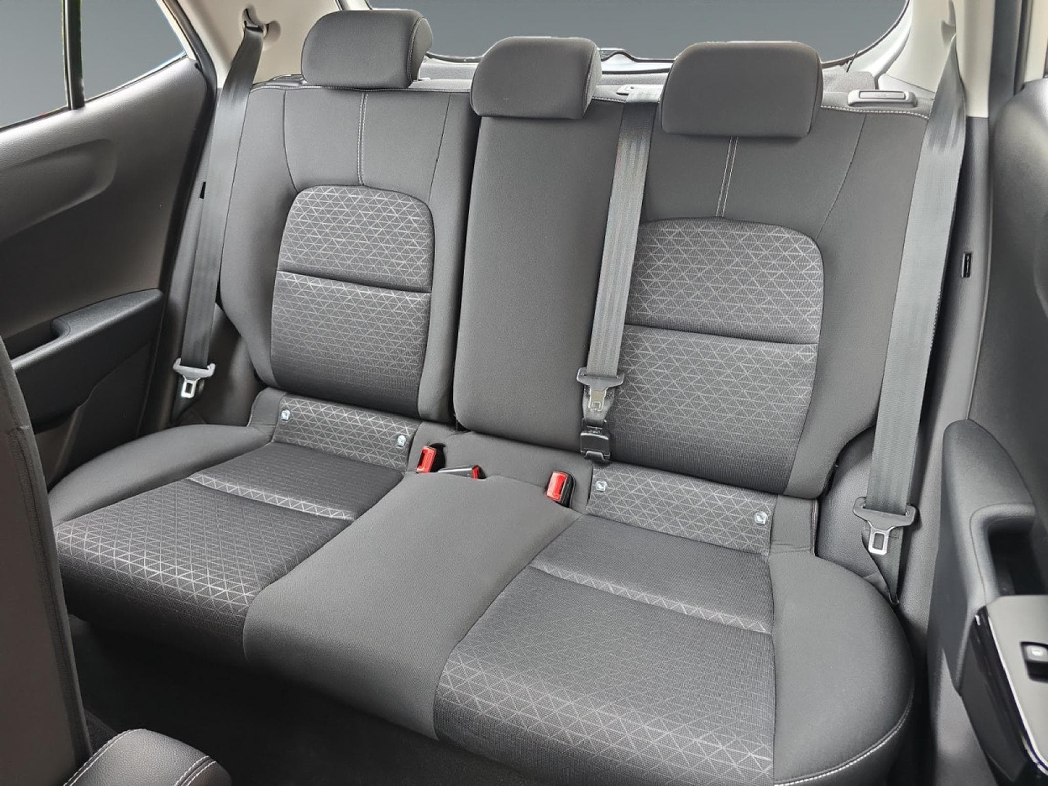 Kia Picanto Pulse 1.0 AMT ISG (2023) - Photo 15
