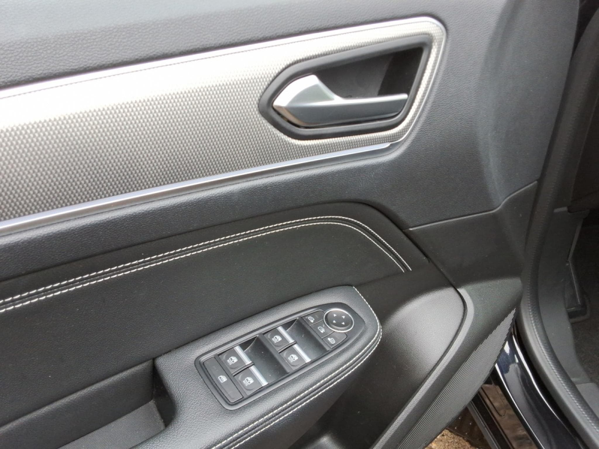 Renault Arkana E-Tech Hybride 5D AUTO6 4/5DOORS (2022) - Foto 17