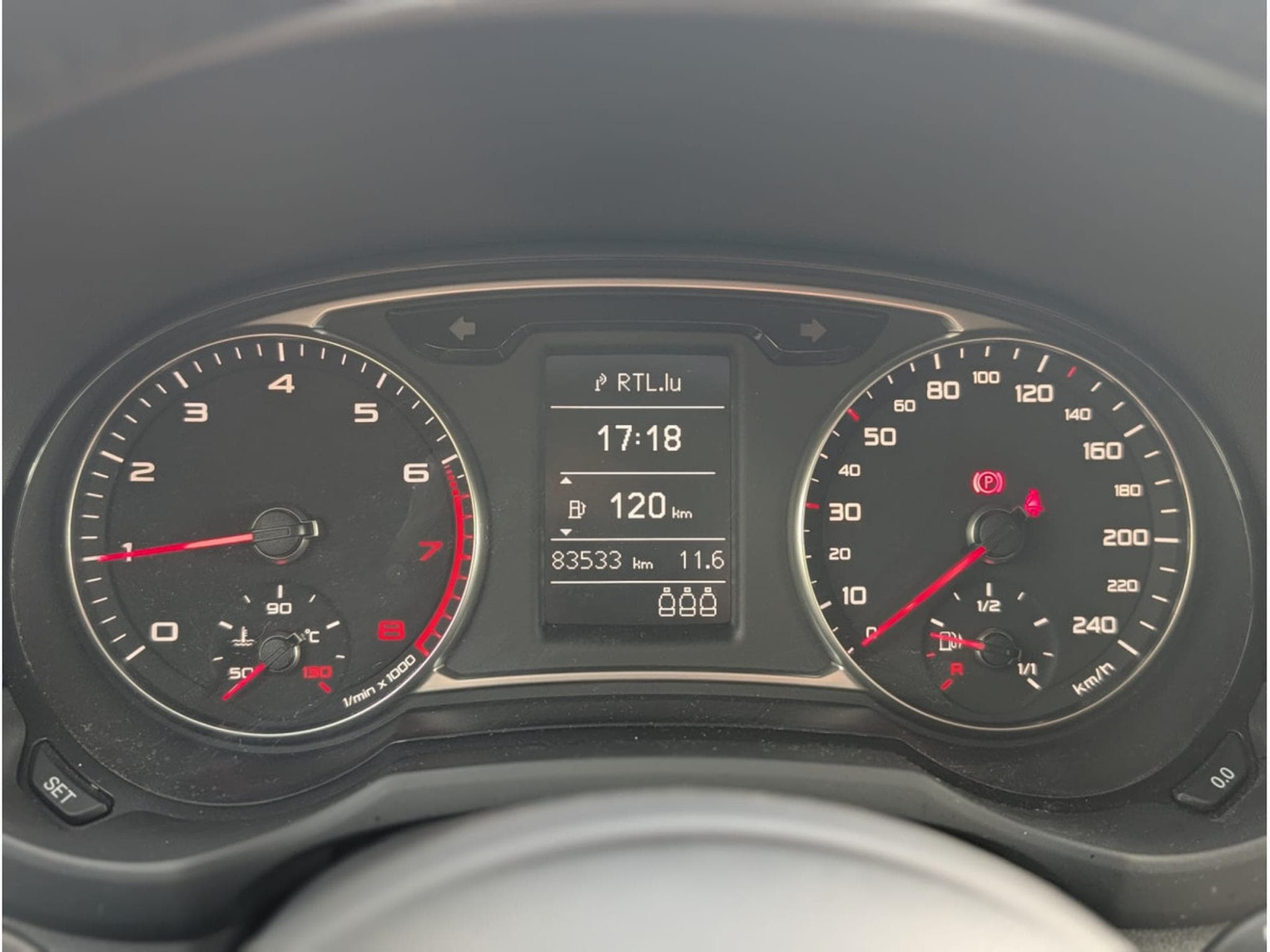 Audi A1 SB 1.0 TFSI S-LINE (2018) - Photo 13