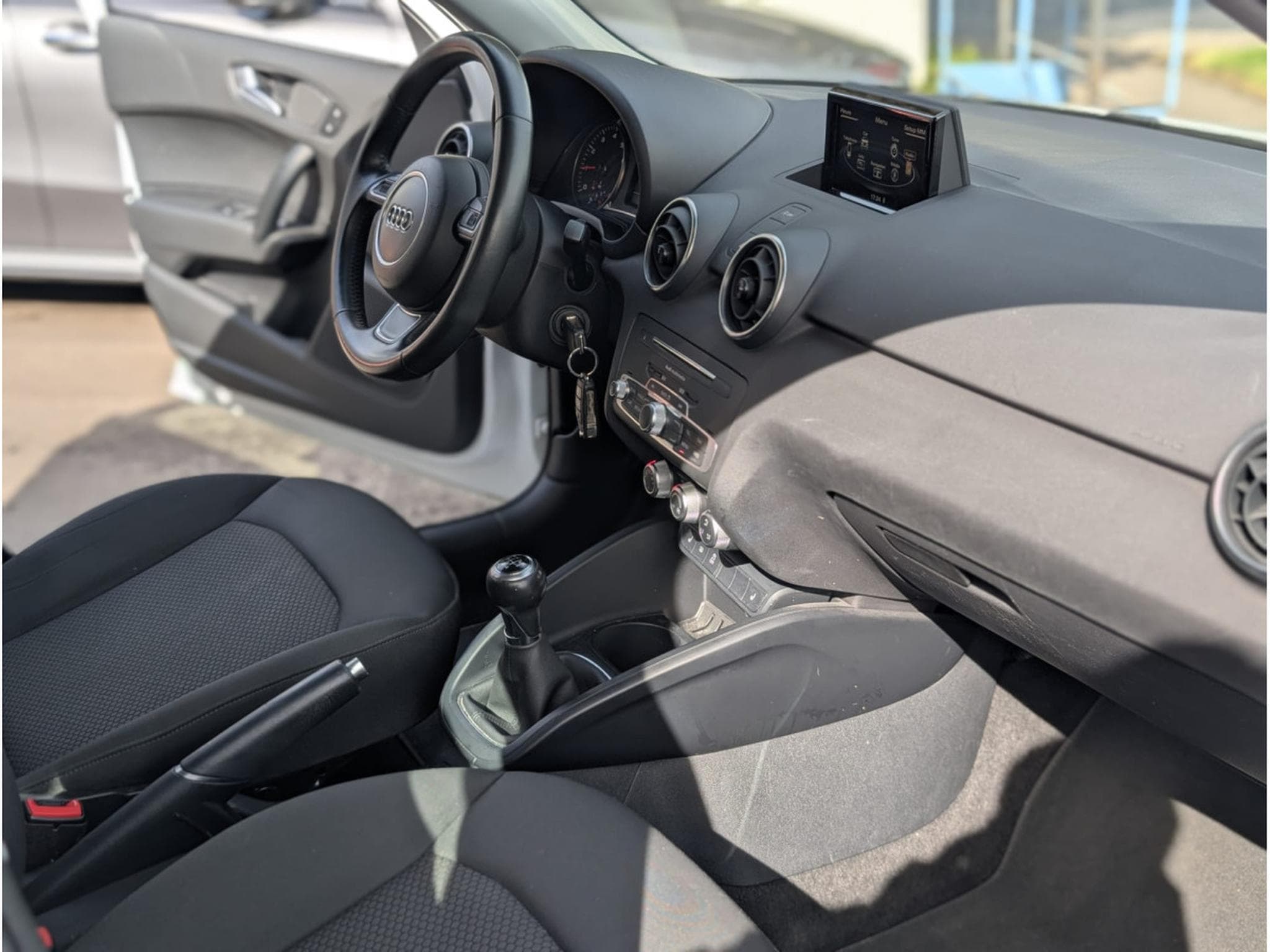 Audi A1 SB 1.0 TFSI S-LINE (2018) - Photo 8