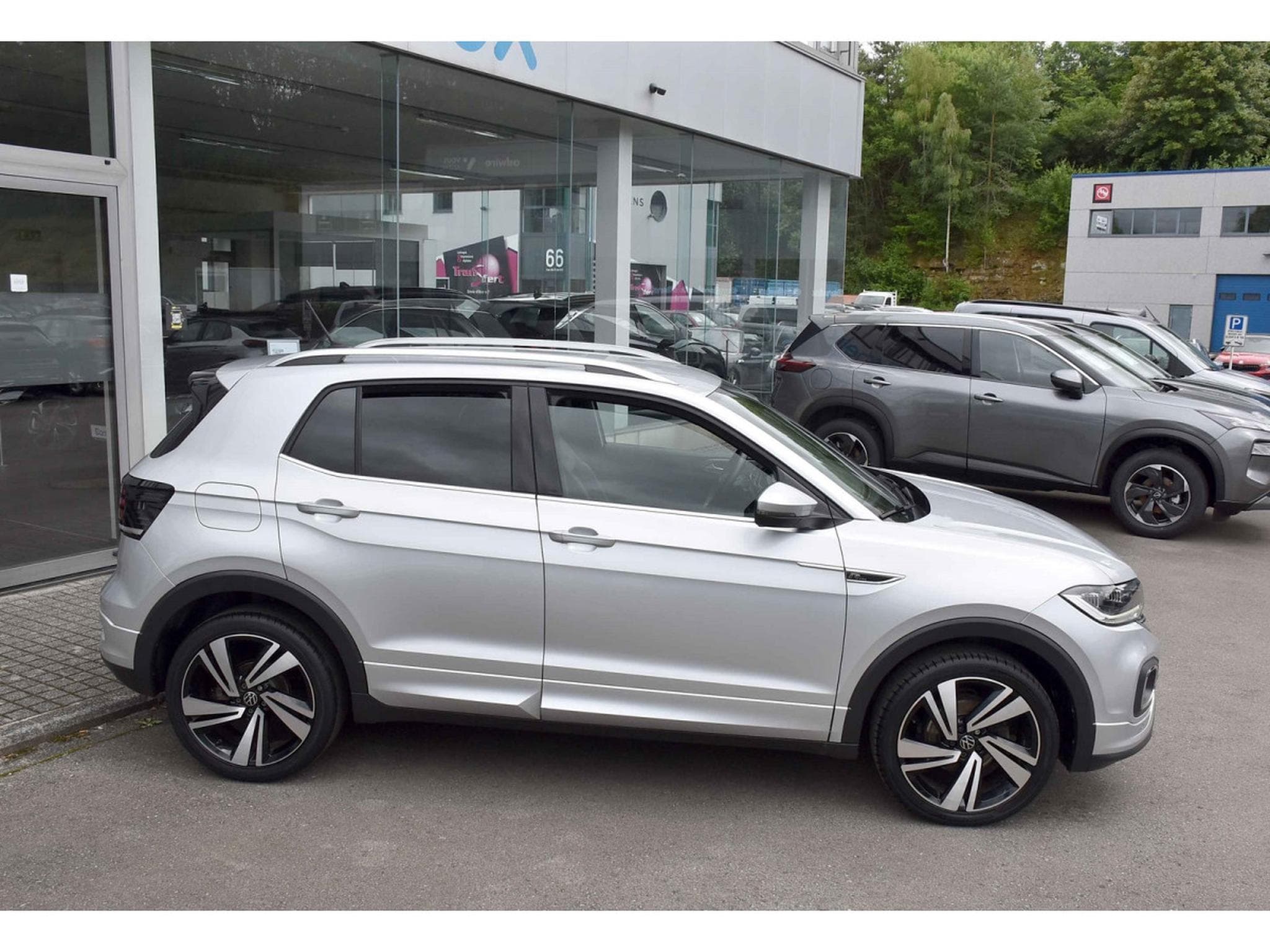 VW T-Cross 1.5 TSI R-Line DSG ACC LANE SIDE GPS KEYLESS CAM 1° MAIN (2022) - Foto 3