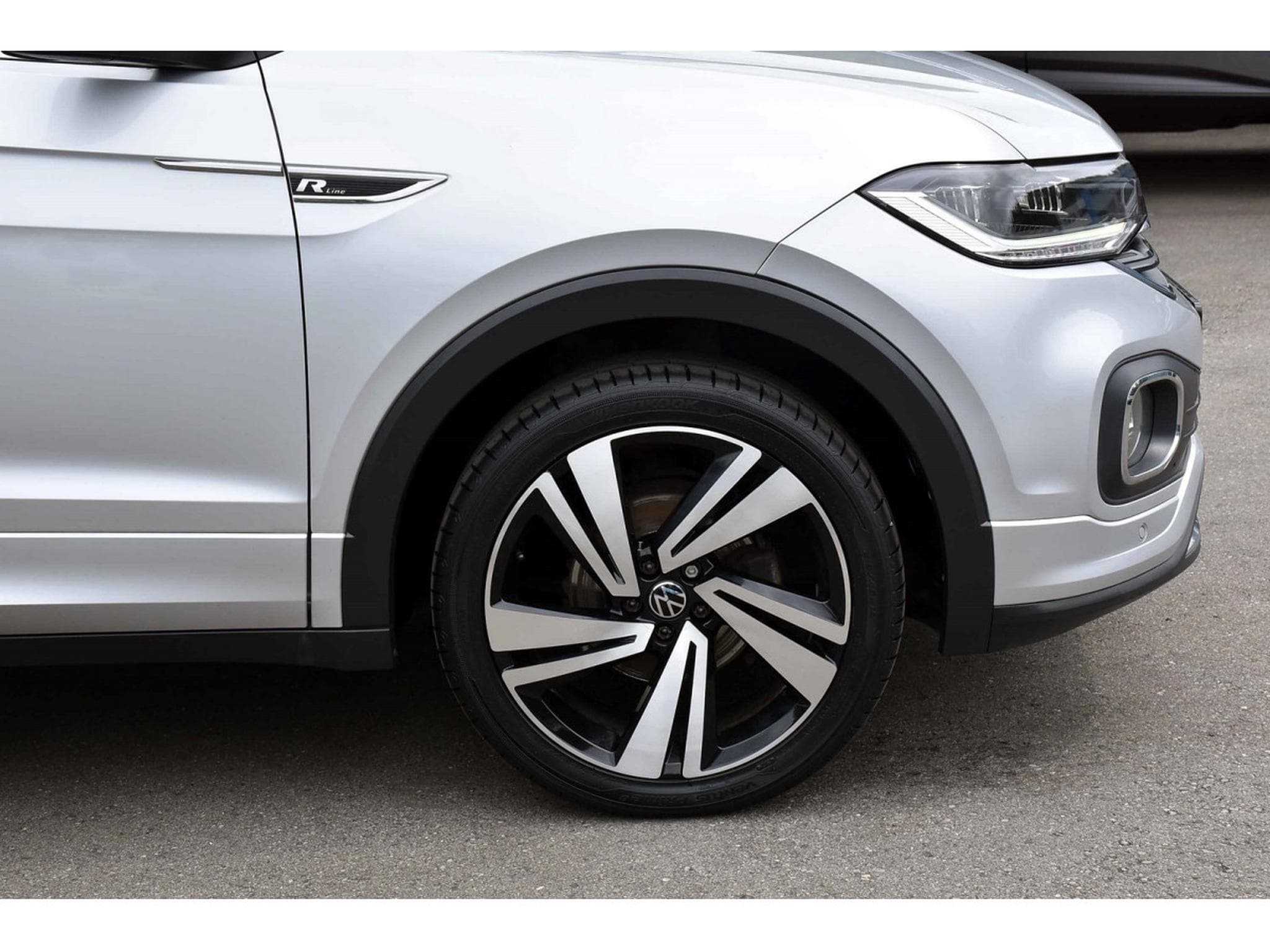 VW T-Cross 1.5 TSI R-Line DSG ACC LANE SIDE GPS KEYLESS CAM 1° MAIN (2022) - Foto 5