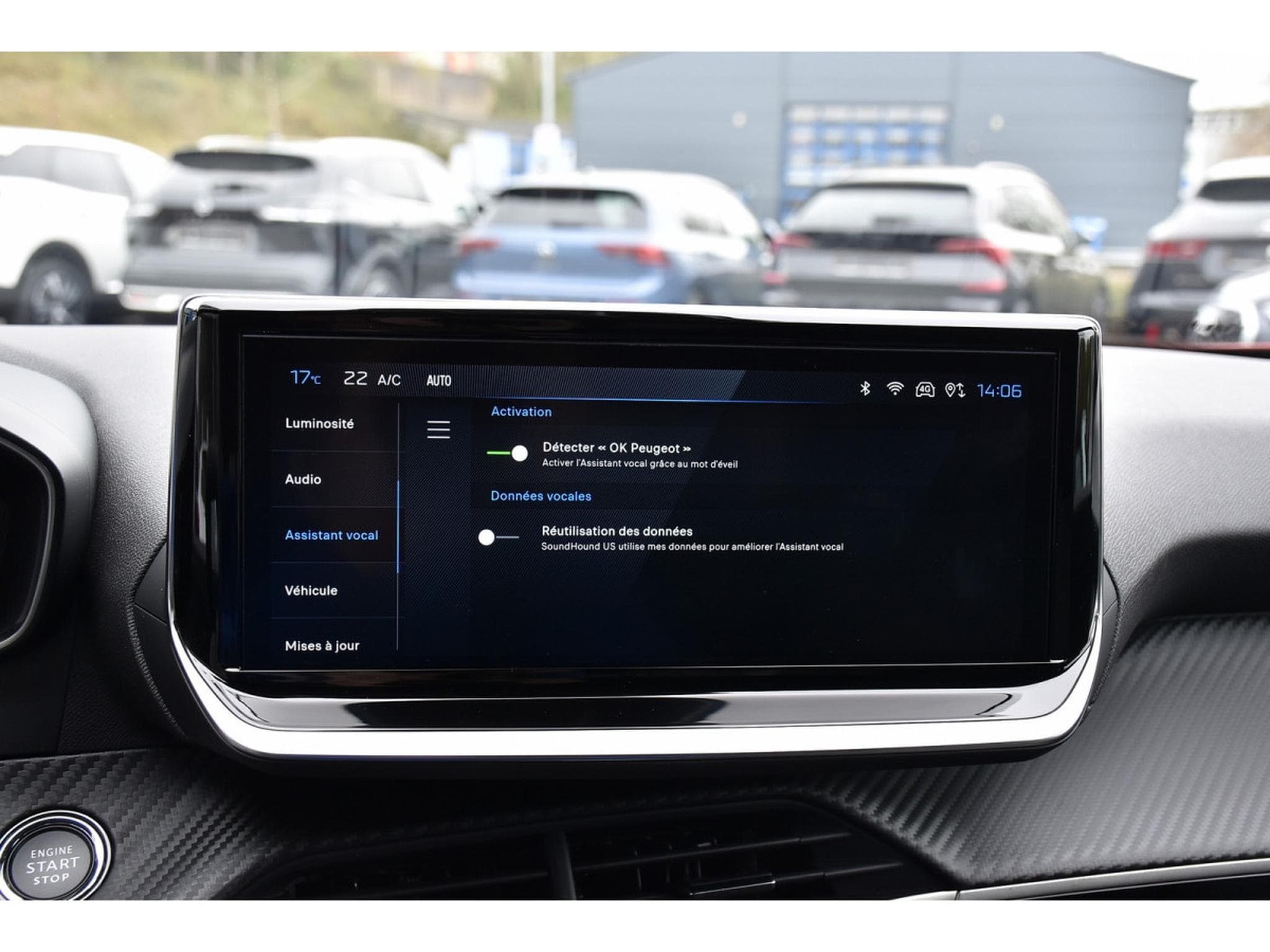 Peugeot 2008 1.2 Hybrid 145 Allure e-DCS6 ACC LANE SIDE GPS CAM360 1°MAIN (2025) - Foto 13