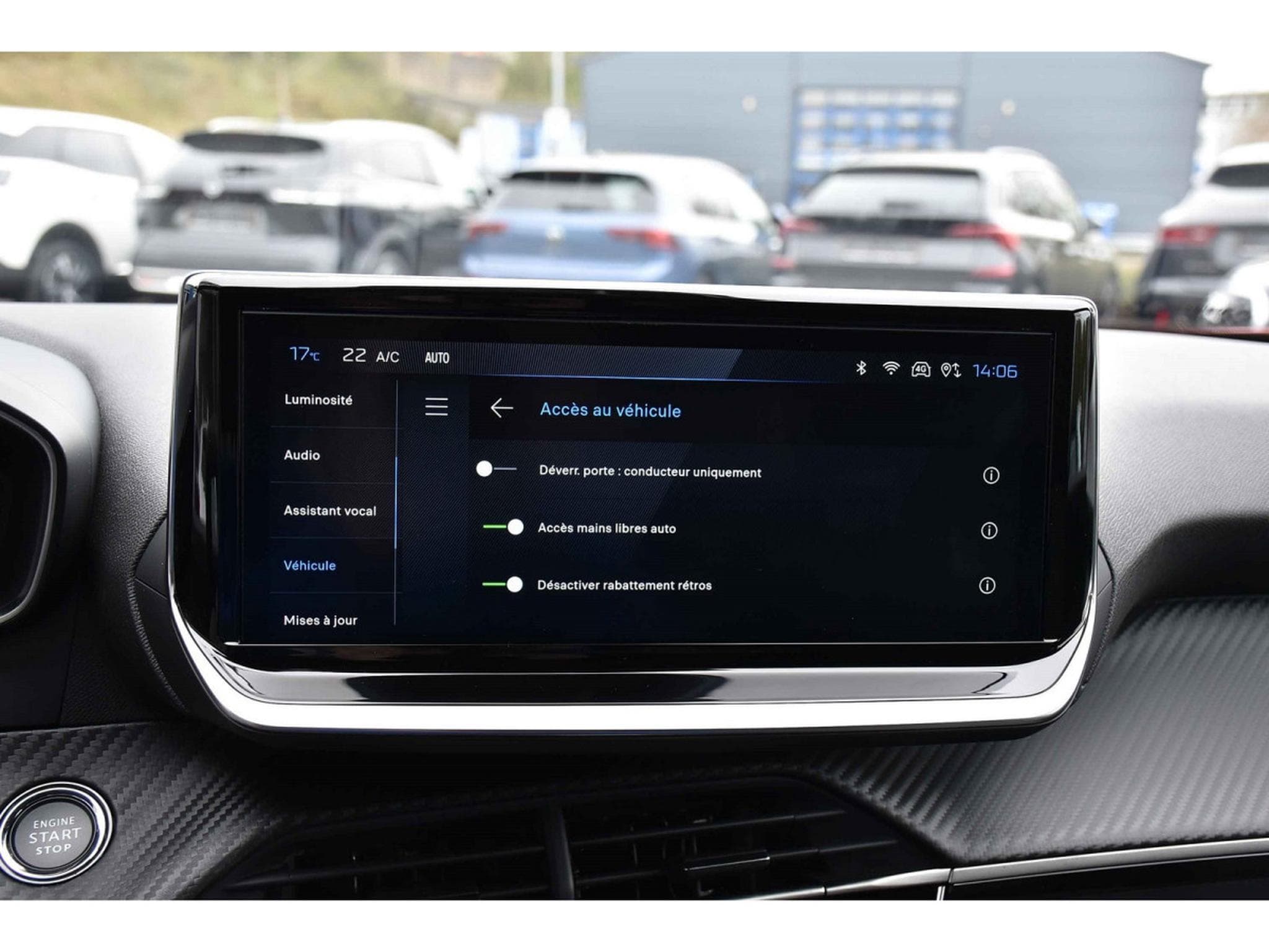 Peugeot 2008 1.2 Hybrid 145 Allure e-DCS6 ACC LANE SIDE GPS CAM360 1°MAIN (2025) - Foto 14