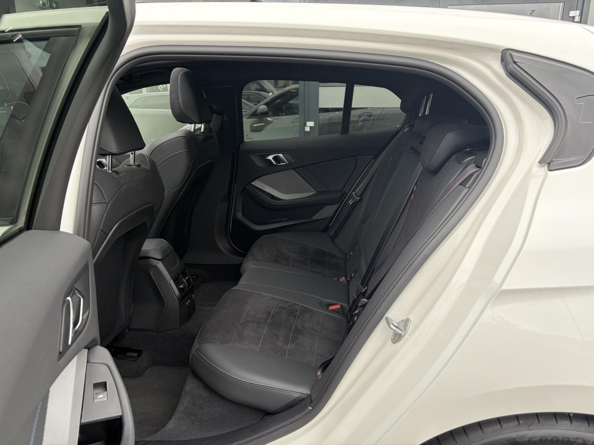 BMW 120 120 1 Limousine 120 M Sport/Mild Hybride (2025) - Photo 15