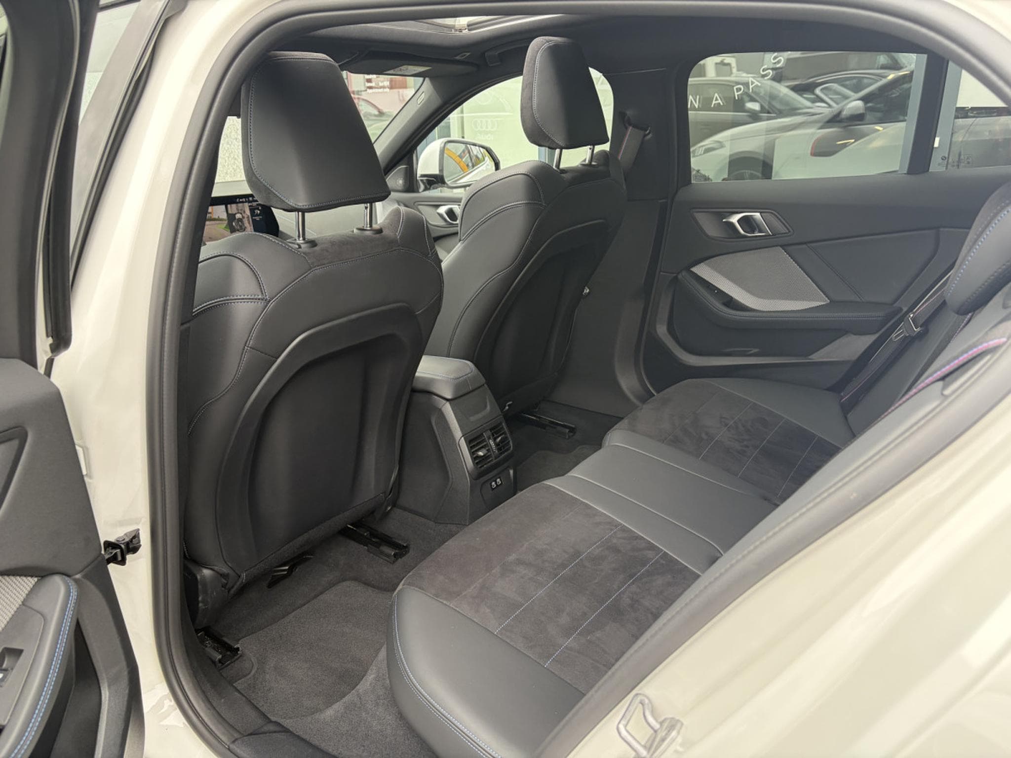 BMW 120 120 1 Limousine 120 M Sport/Mild Hybride (2025) - Photo 16