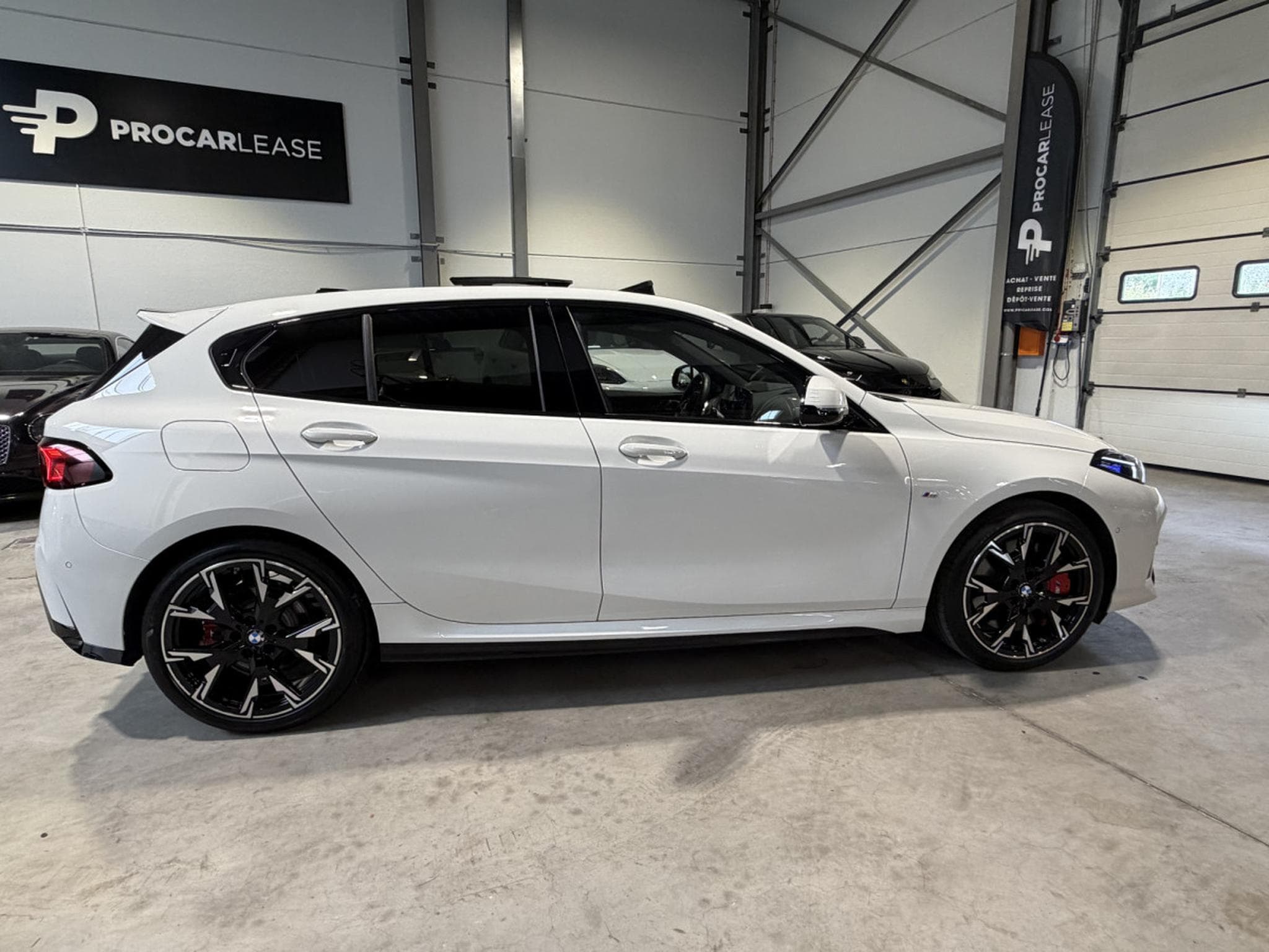 BMW 120 120 1 Limousine 120 M Sport/Mild Hybride (2025) - Photo 17