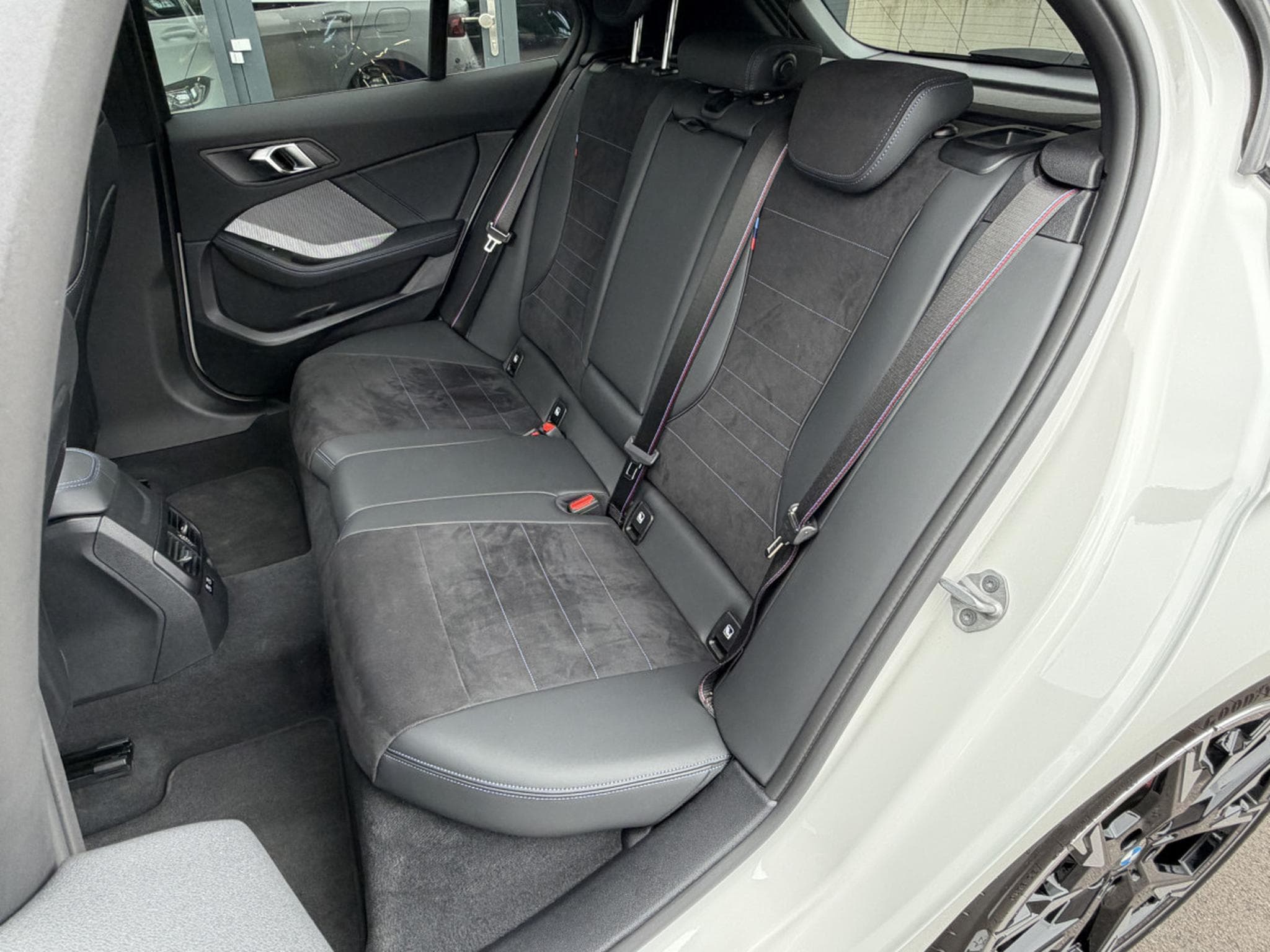 BMW 120 120 1 Limousine 120 M Sport/Mild Hybride (2025) - Photo 9