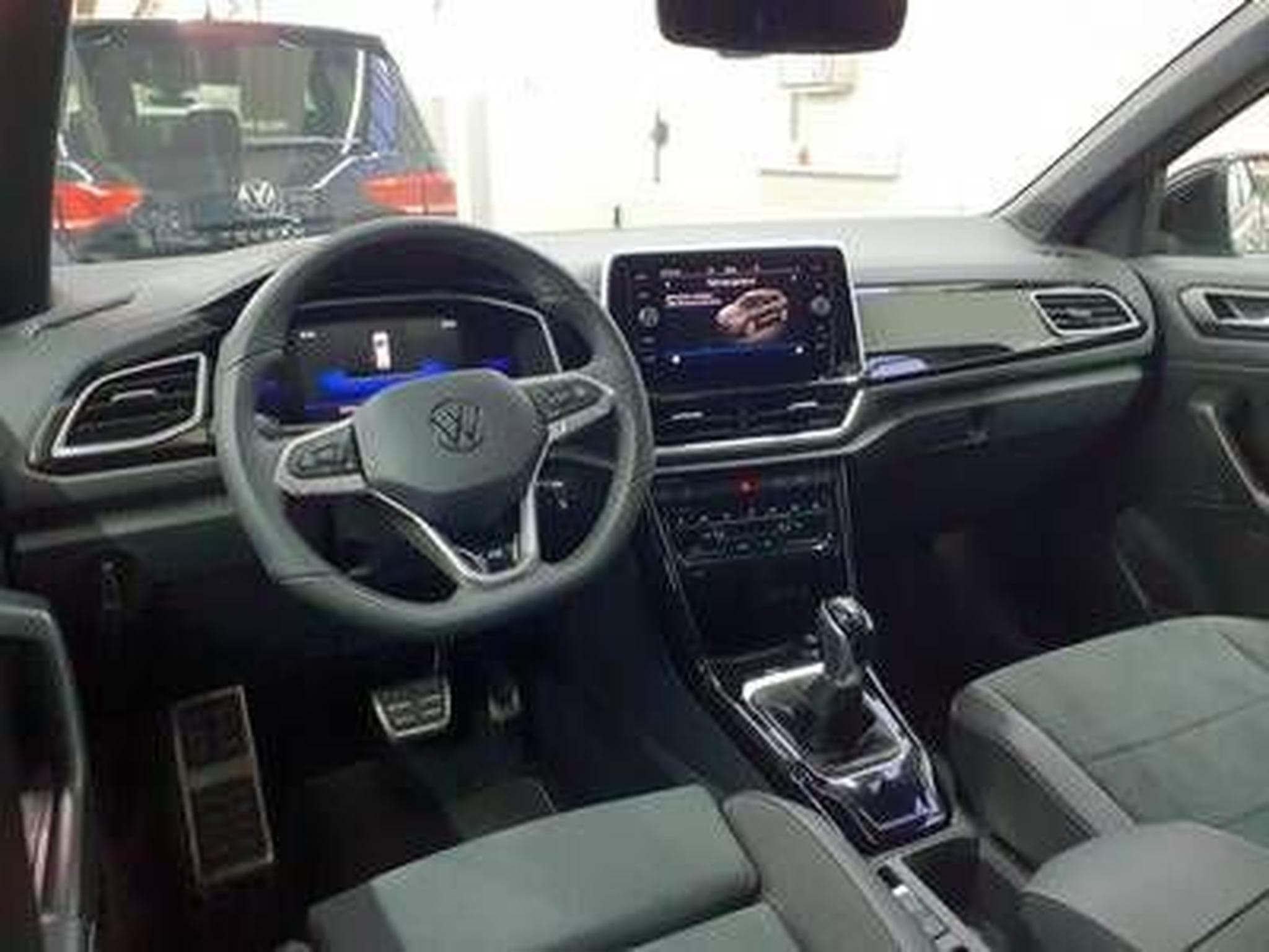 VW T-Roc 150cv R-Line Edition DSG7 (2025) - Photo 3