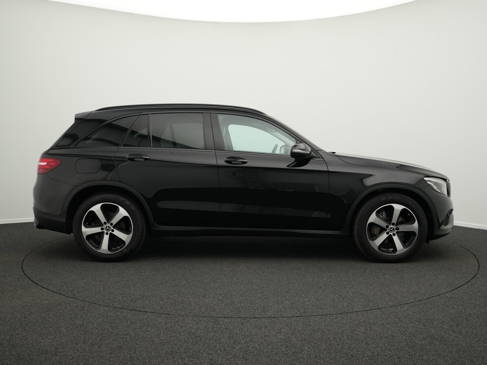 Mercedes GLC 220 d 4MATIC Exclusive+Night+Kamera+LED (2018) - Photo 5