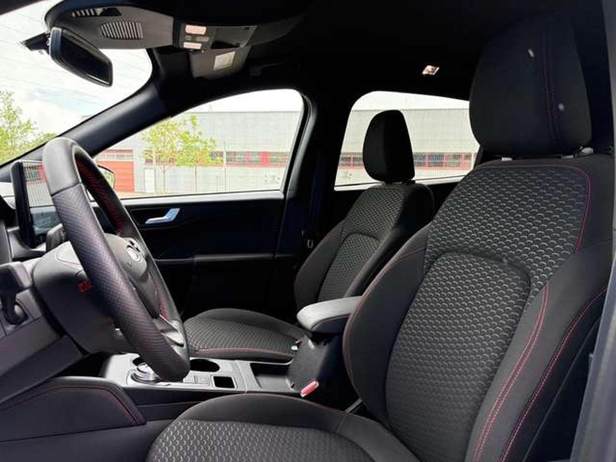 Ford Kuga Kuga 2.5 Duratec FHEV ST-LINE (2025) - Photo 14