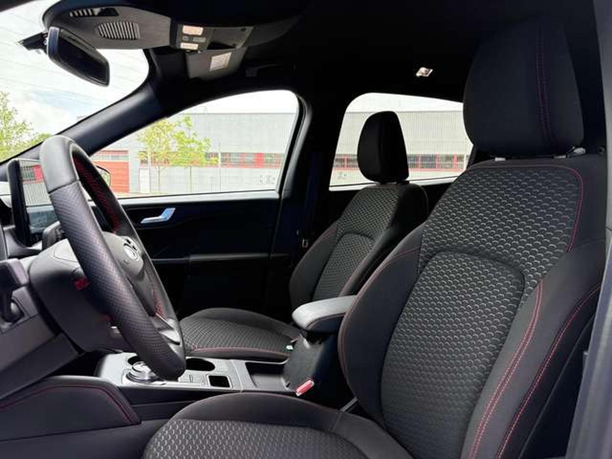 Ford Kuga Kuga 2.5 Duratec FHEV ST-LINE (2025) - Photo 5