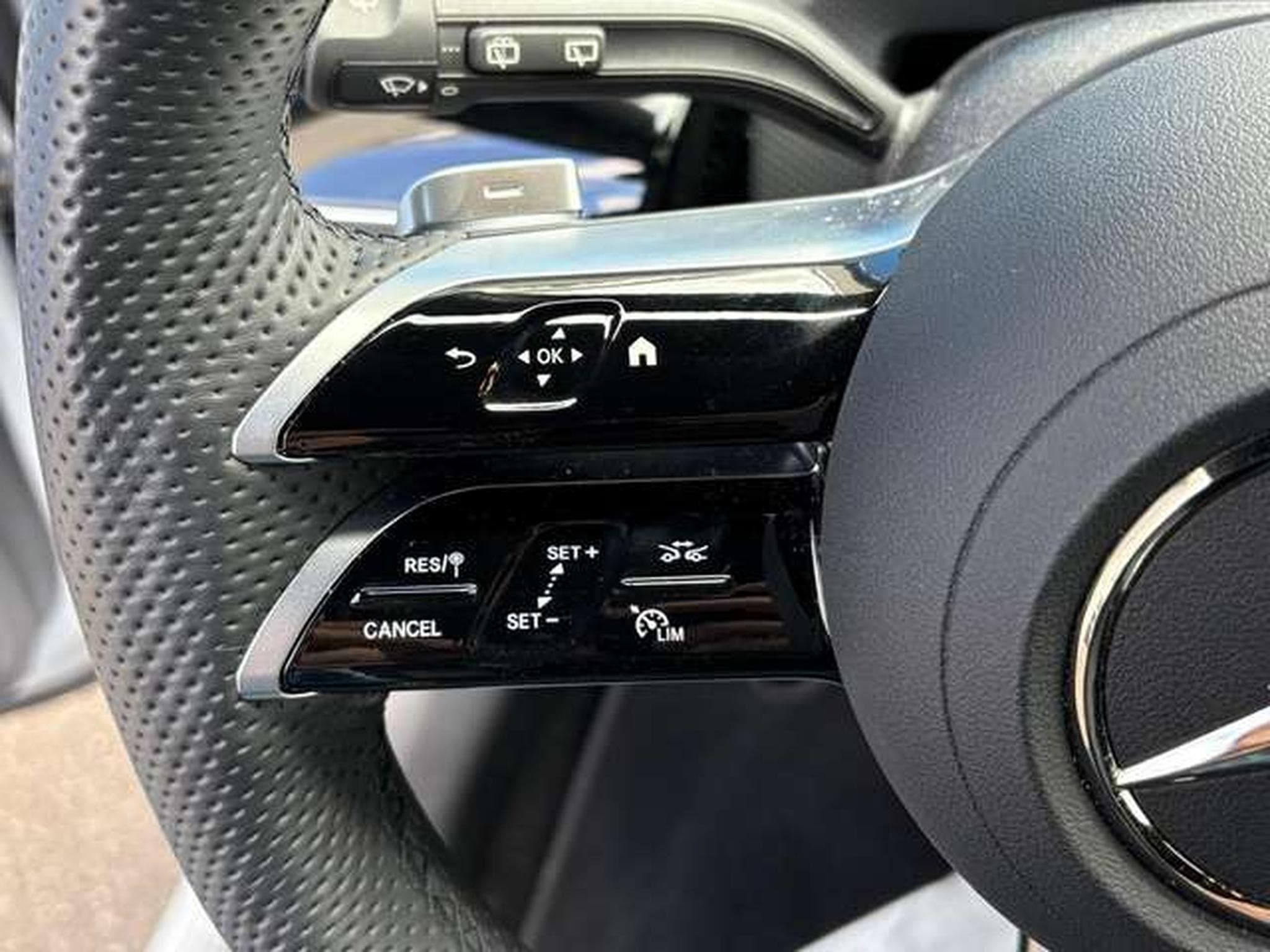Mercedes CLA 200 CLA Shooting Brake 200D 150 CH AMG NIGHT EDITION (2025) - Photo 11