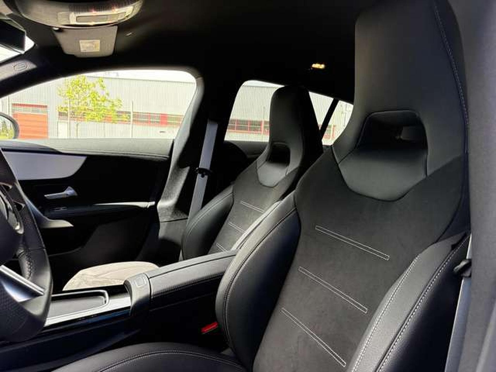 Mercedes CLA 200 CLA Shooting Brake 200D 150 CH AMG NIGHT EDITION (2025) - Photo 14