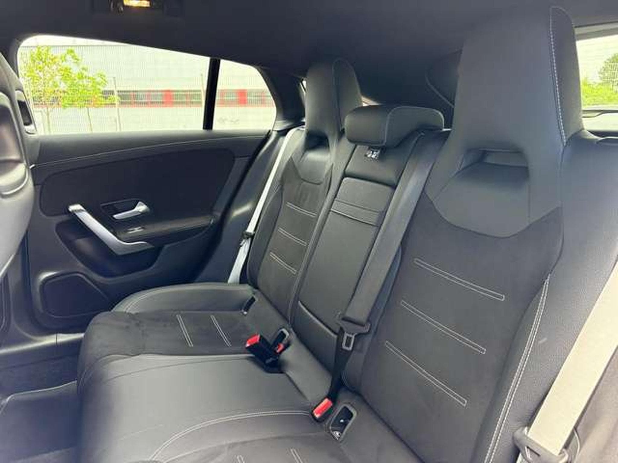 Mercedes CLA 200 CLA Shooting Brake 200D 150 CH AMG NIGHT EDITION (2025) - Photo 4