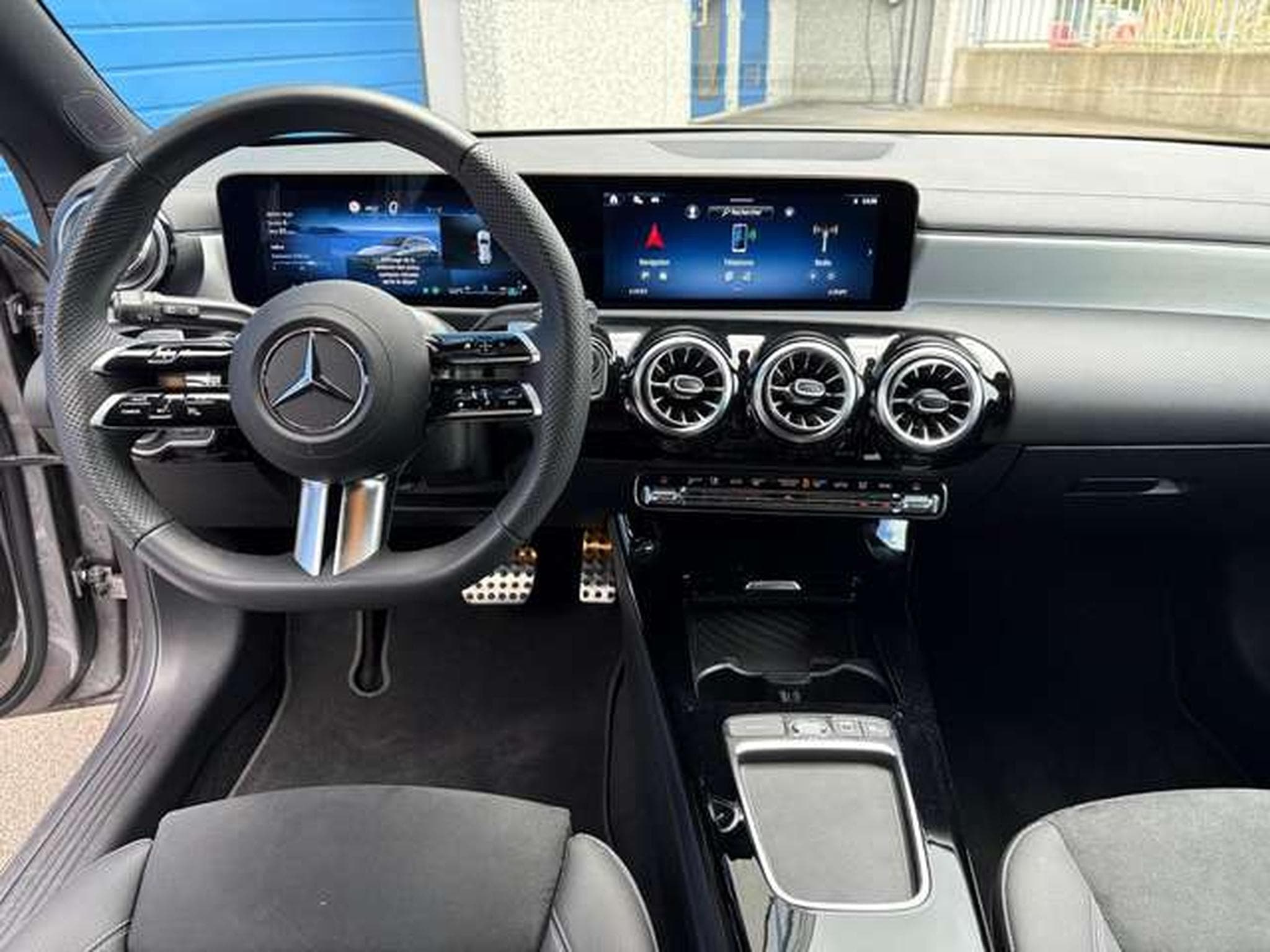 Mercedes CLA 200 CLA Shooting Brake 200D 150 CH AMG NIGHT EDITION (2025) - Photo 5