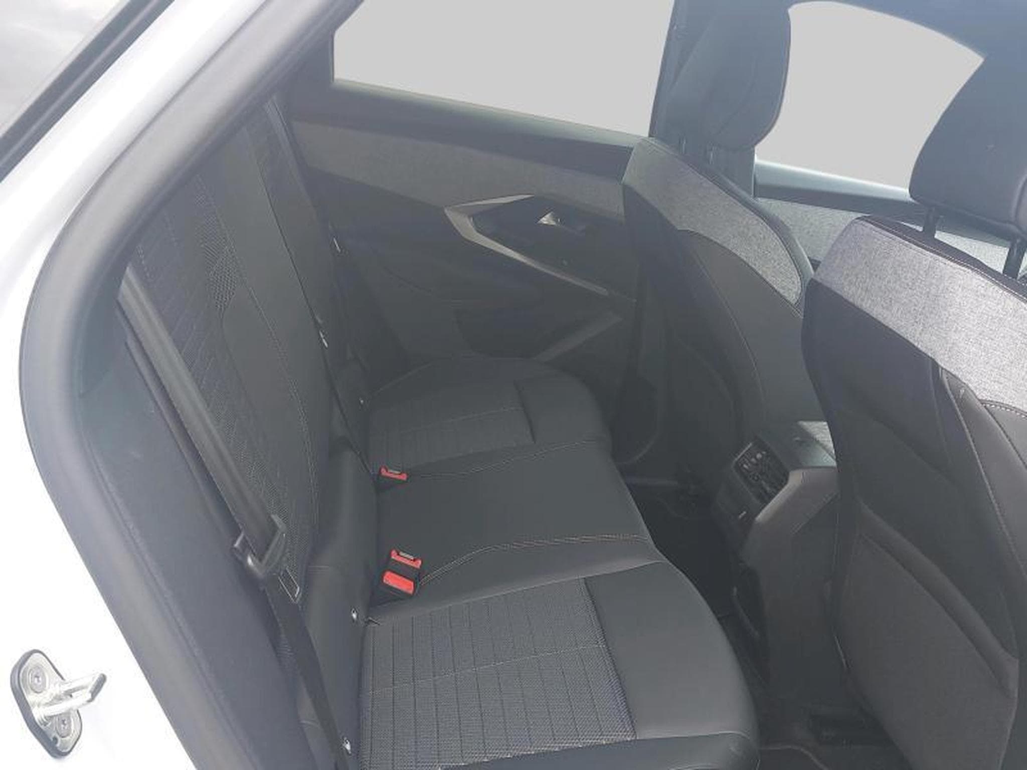 Peugeot 3008 III & e- (2026) - Photo 10