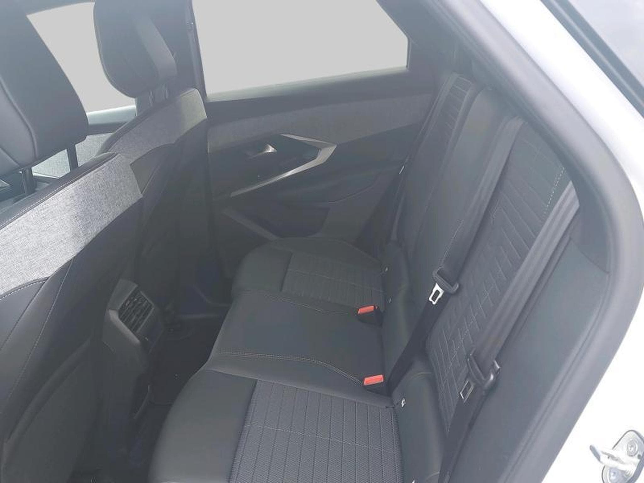 Peugeot 3008 III & e- (2026) - Photo 12