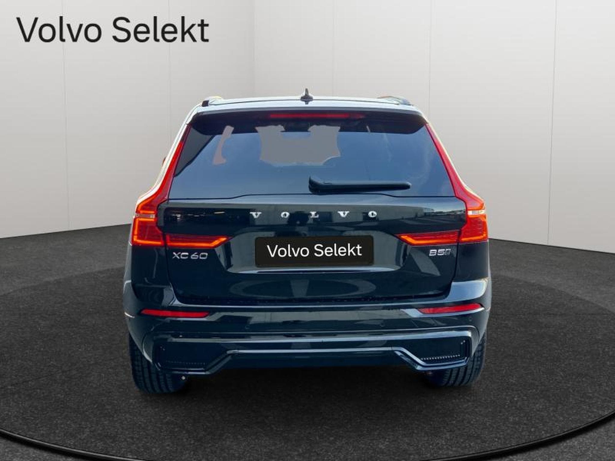 Volvo XC60 B5 AWD Ultra Dark / Essence (2025) - Foto 5