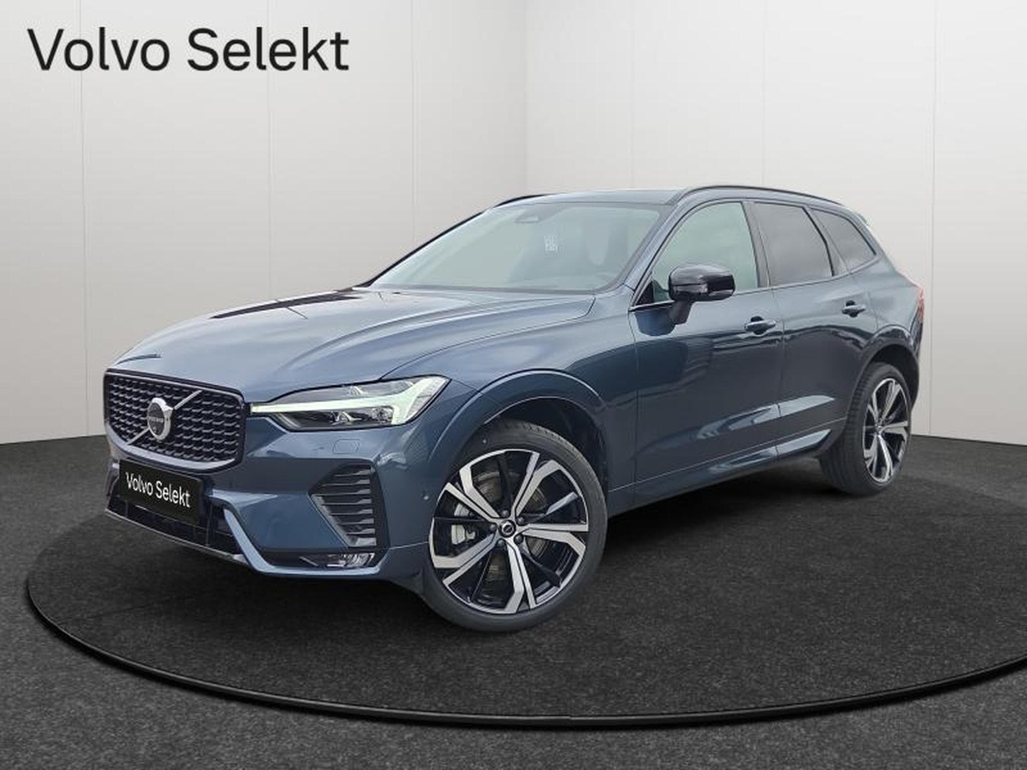 Volvo XC60 B5 AWD Ultra  Dark / Essence (2025) - Foto 1